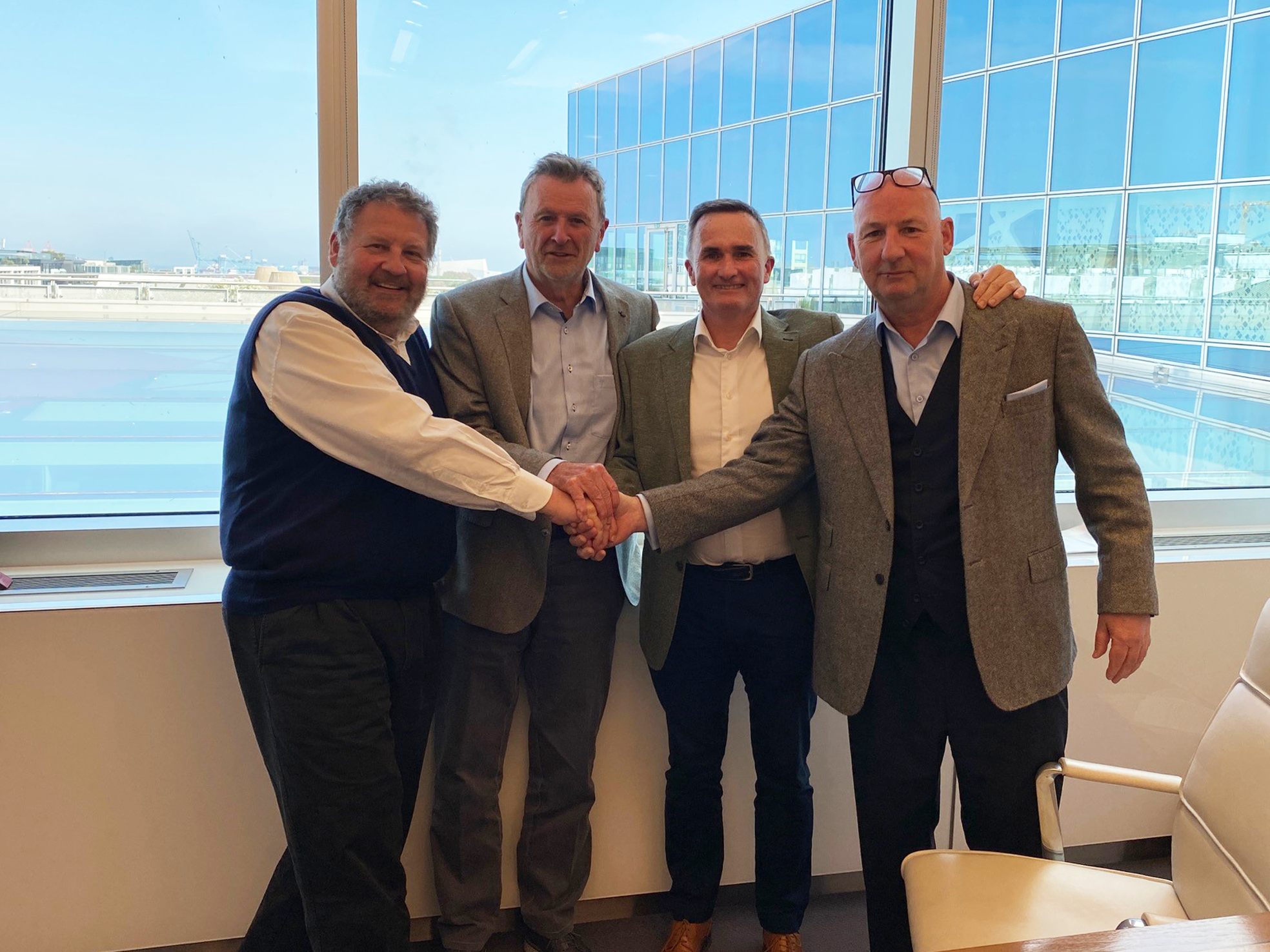 Josef Rupp (Rupp AG Vorstandsvorsitzender), Richard Walsh & Patrick O‘Neil (IS shareholder), Ian Galletly (IS shareholder and current and future CEO)