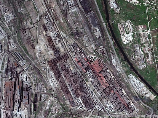 Russische Phosphorbomben auf Stahlwerk in Mariupol