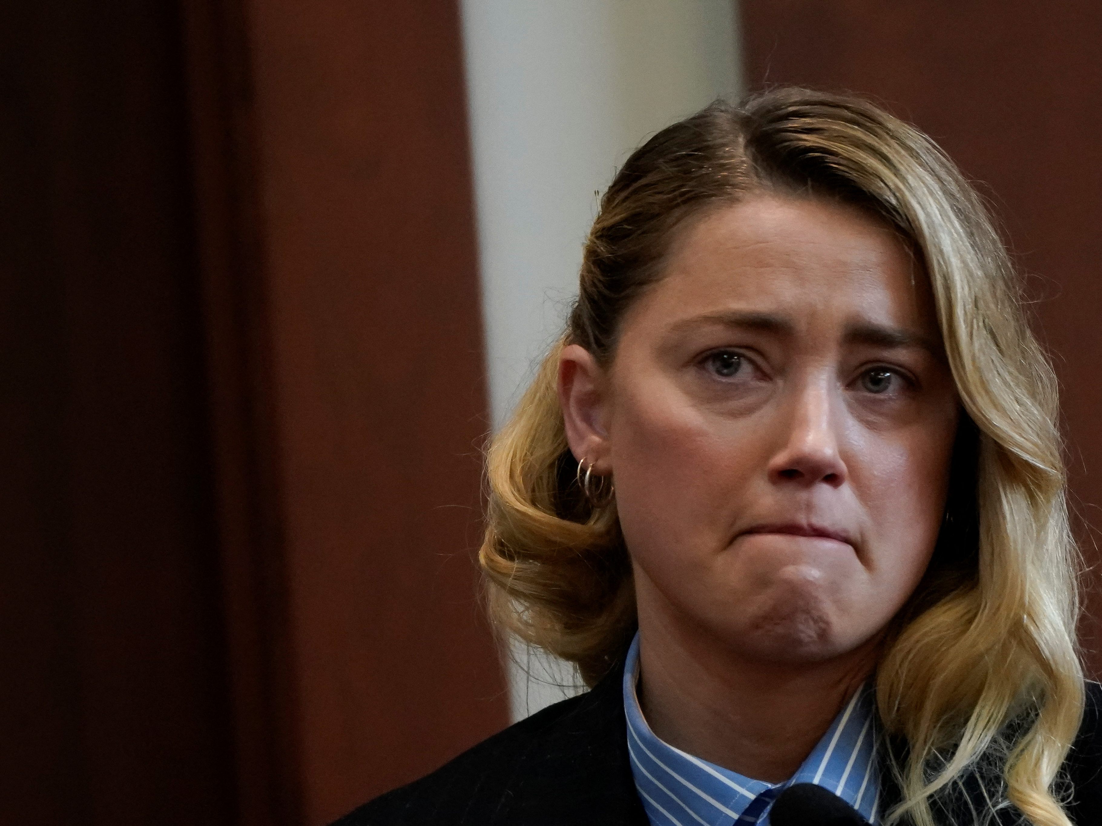 Amber Heard erstmals im Zeugenstand im Johnny Depp-Prozess. Amber Heard erstmals im Zeugenstand im Johnny Depp-Prozess.