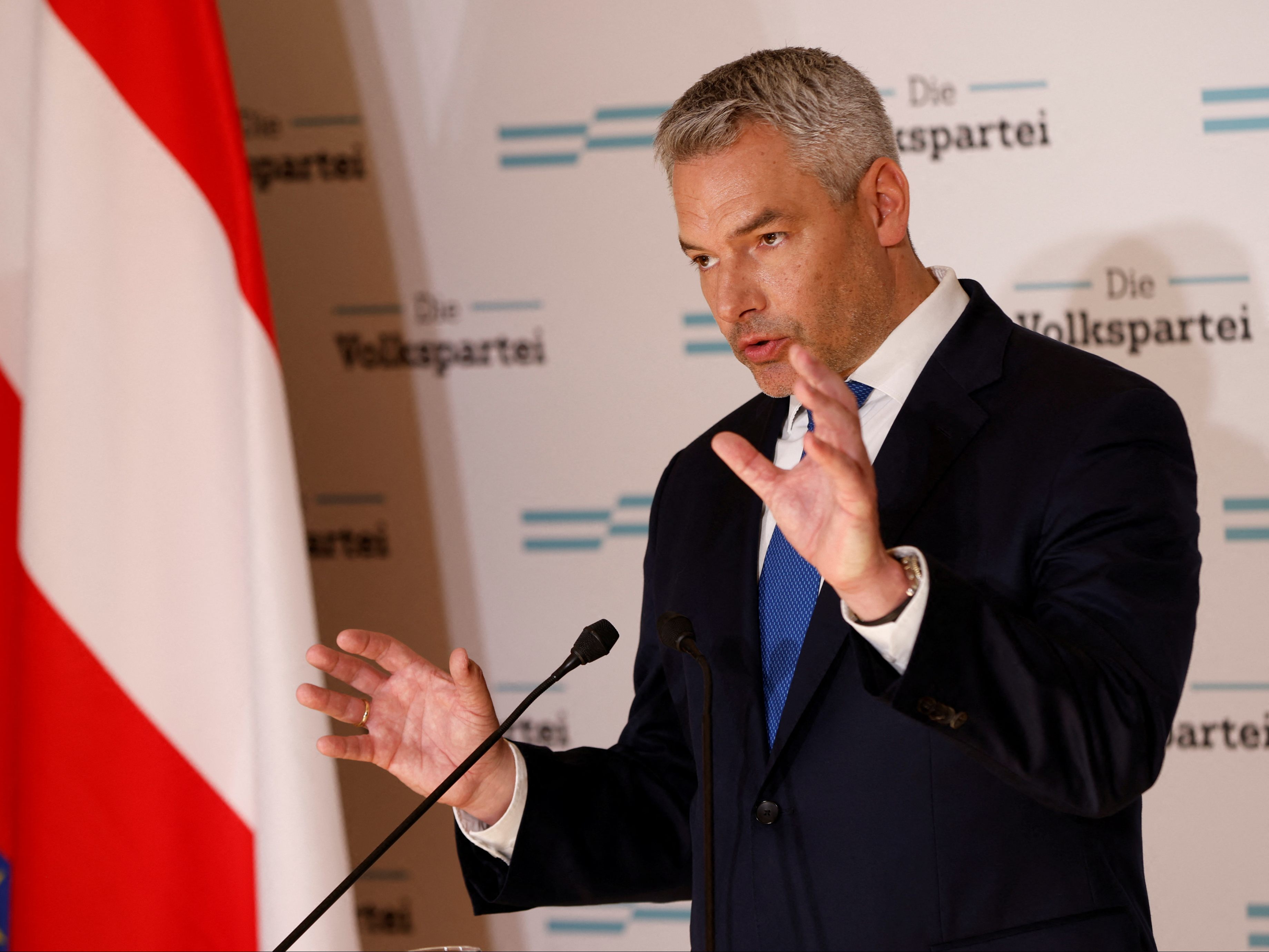 Bundeskanzler Karl Nehammer (ÖVP) ist der dritte Bundeskanzler in der türkis-grünen Koalition seit der Angelobung 2020. Bundeskanzler Karl Nehammer (ÖVP) ist der dritte Bundeskanzler in der türkis-grünen Koalition seit der Angelobung 2020.
