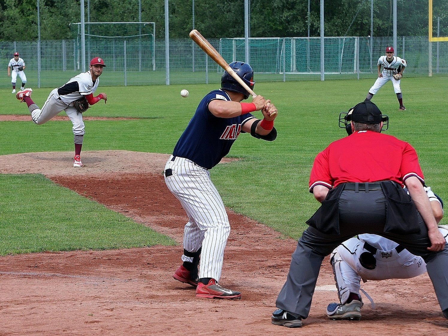 Die zweite Partie am Samstag mussten die Dornbirn Indians an ihre Rivalen aus Feldkirch abgeben. Die zweite Partie am Samstag mussten die Dornbirn Indians an ihre Rivalen aus Feldkirch abgeben.