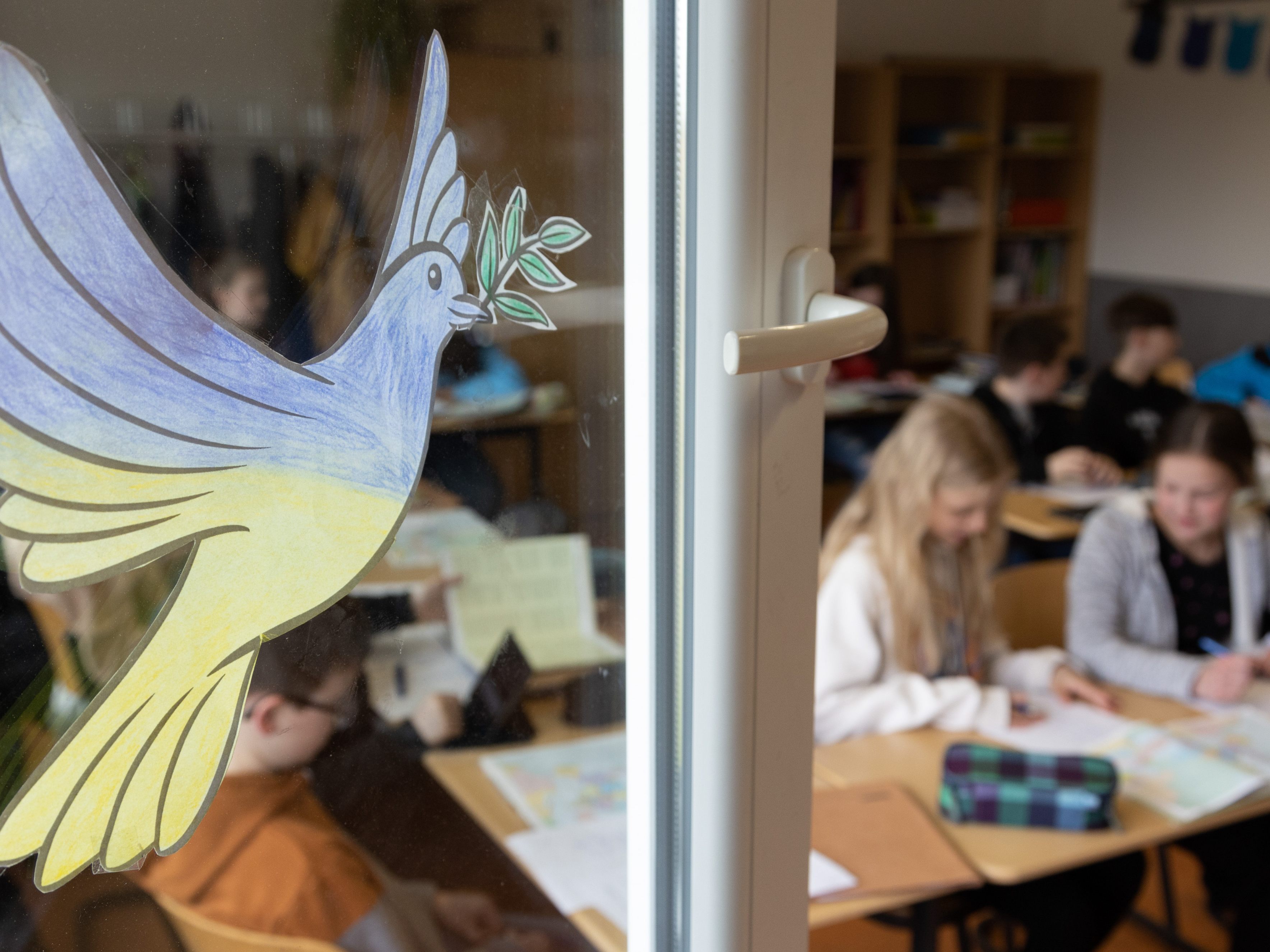 Rund 9.000 Schüler aus der Ukraine sitzen aktuell in den heimischen Klassenzimmern. Rund 9.000 Schüler aus der Ukraine sitzen aktuell in den heimischen Klassenzimmern.