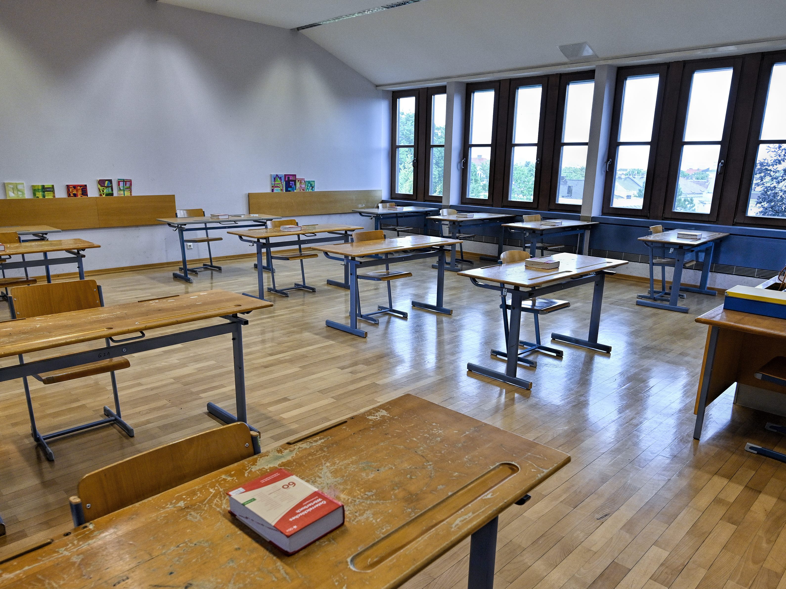 Im Ministerrat wurden mehr Mittel für Kindergärten und Schulen beschlossen. Im Ministerrat wurden mehr Mittel für Kindergärten und Schulen beschlossen.