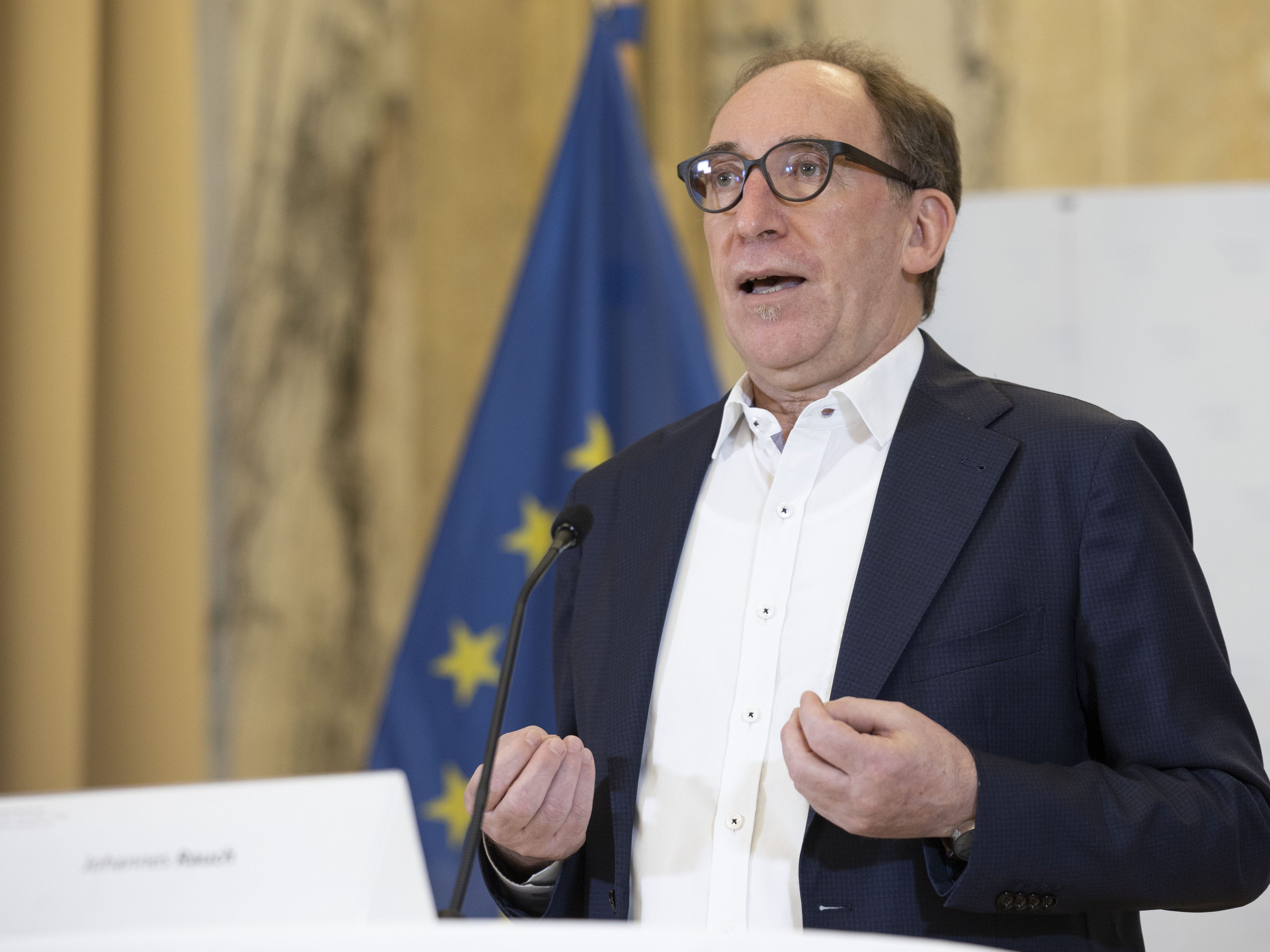 Gesundheitsminister Johannes Rauch verkündet am Dienstag die Entscheidung zur Impf- und Maskenpflicht. Gesundheitsminister Johannes Rauch verkündet am Dienstag die Entscheidung zur Impf- und Maskenpflicht.