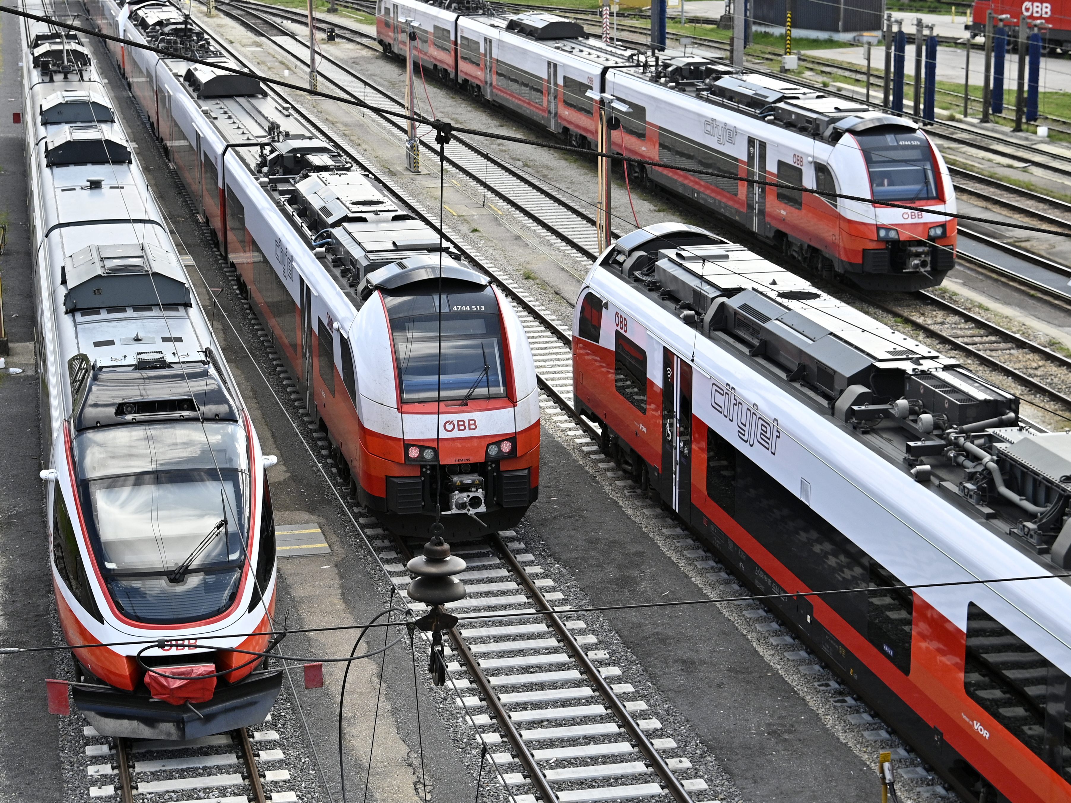 Zu den kommenden Feiertagen sind die ÖBB mit mehr Zügen unterwegs.