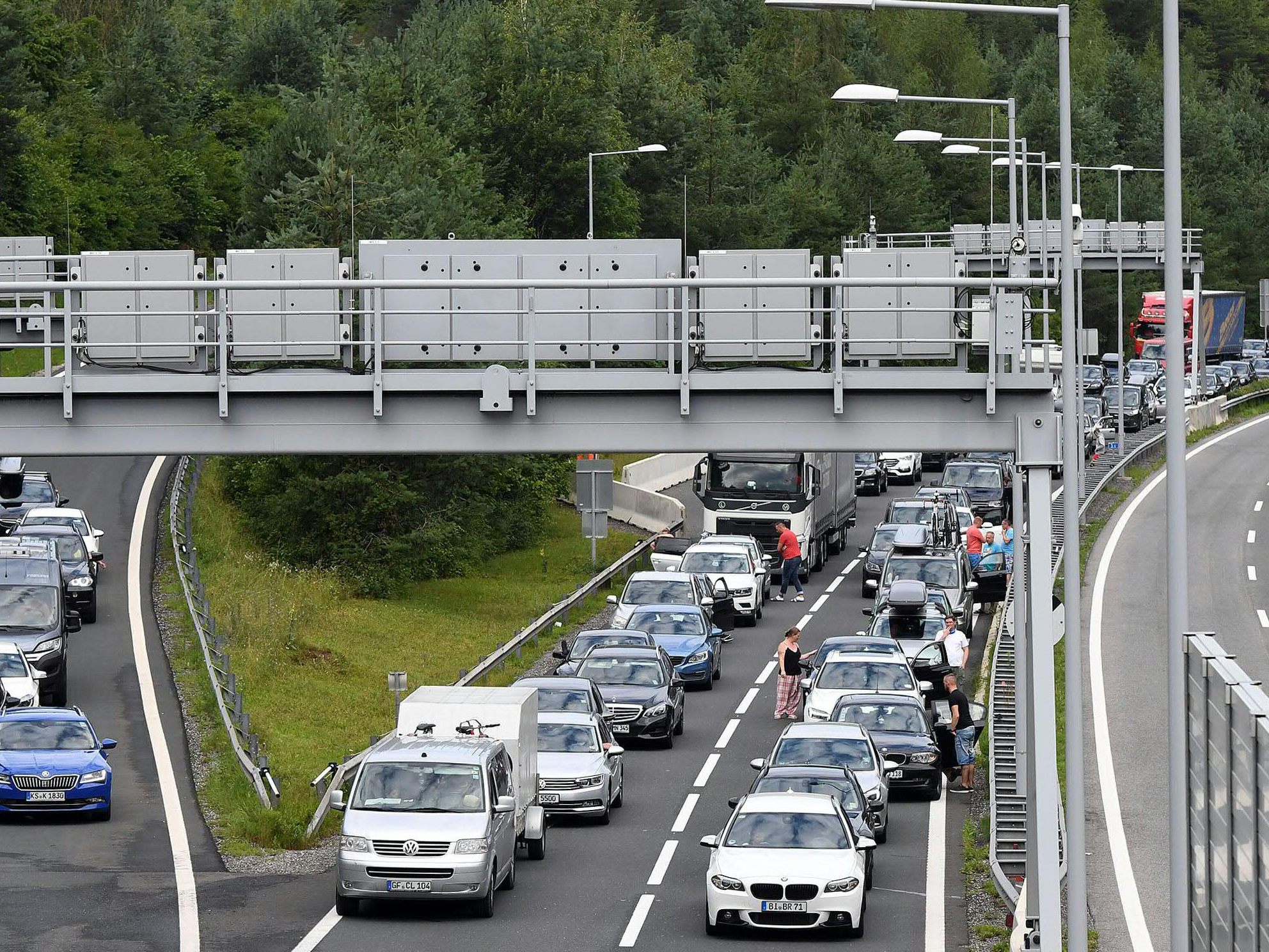 Der Rückreiseverkehr nach Österreich am Sonntag ist von Staus geprägt.