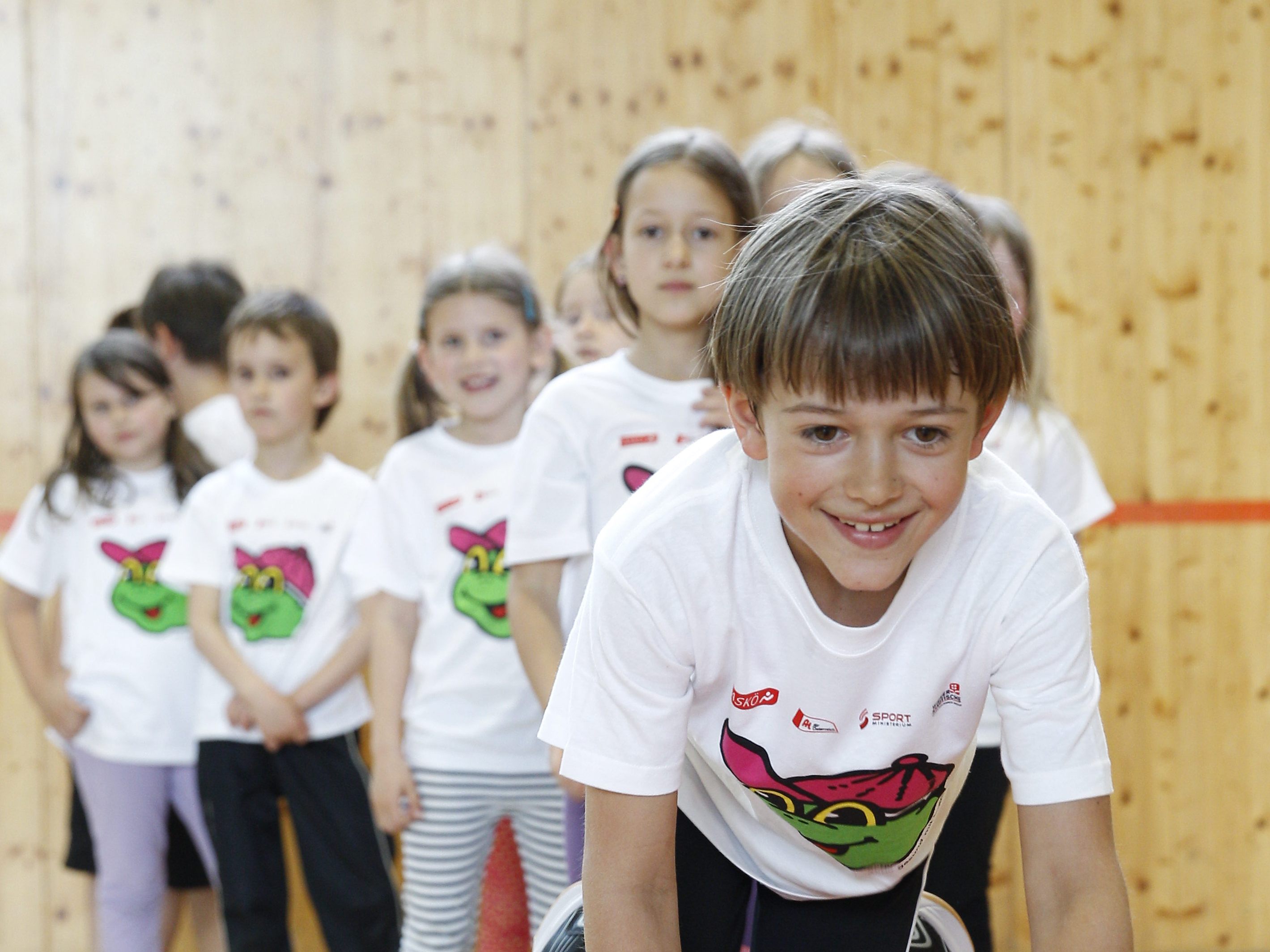 Das Sportministerium hält am Freitag um 10 Uhr eine Pressekonferenz zur täglichen Bewegungseinheit an Schulen und Kindergärten.