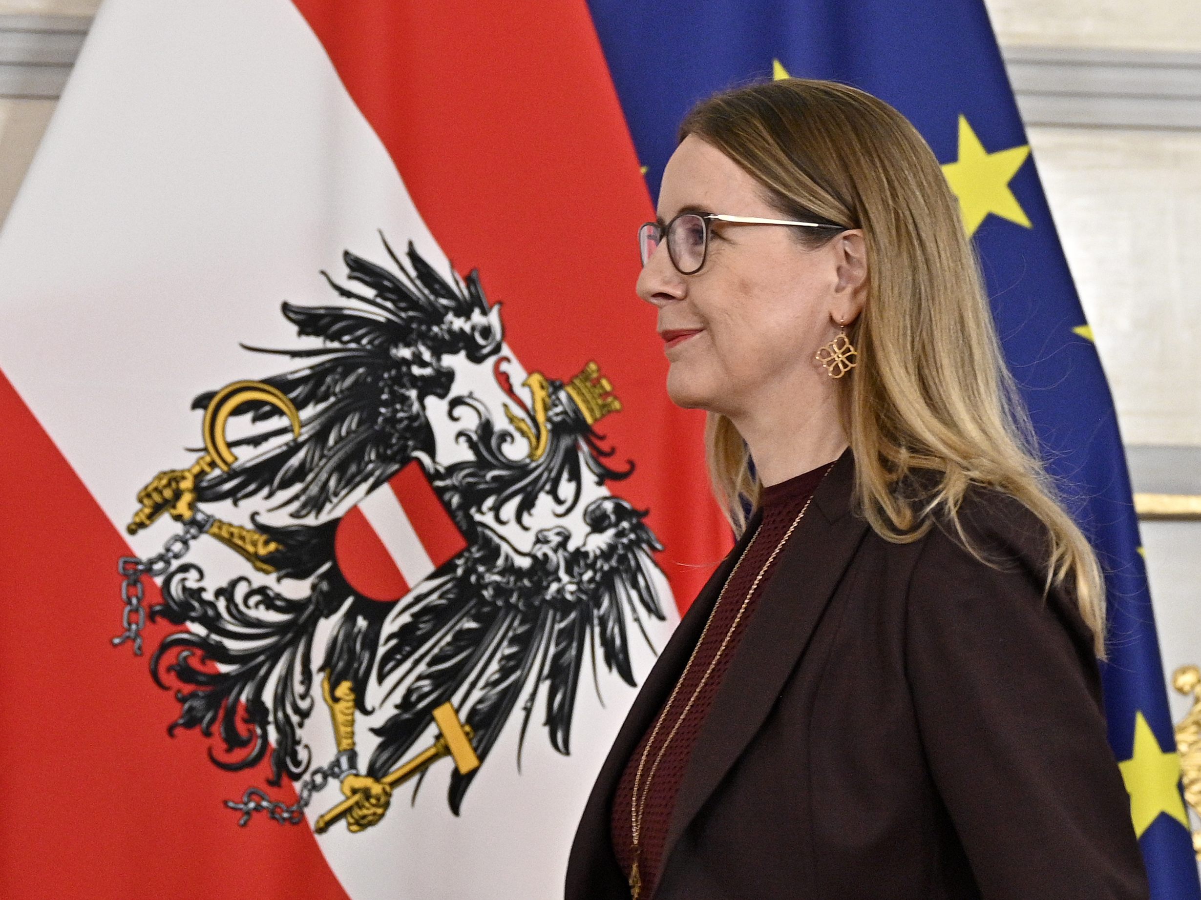 Tritt auch Wirtschaftsministerin Margarete Schramböck zurück?