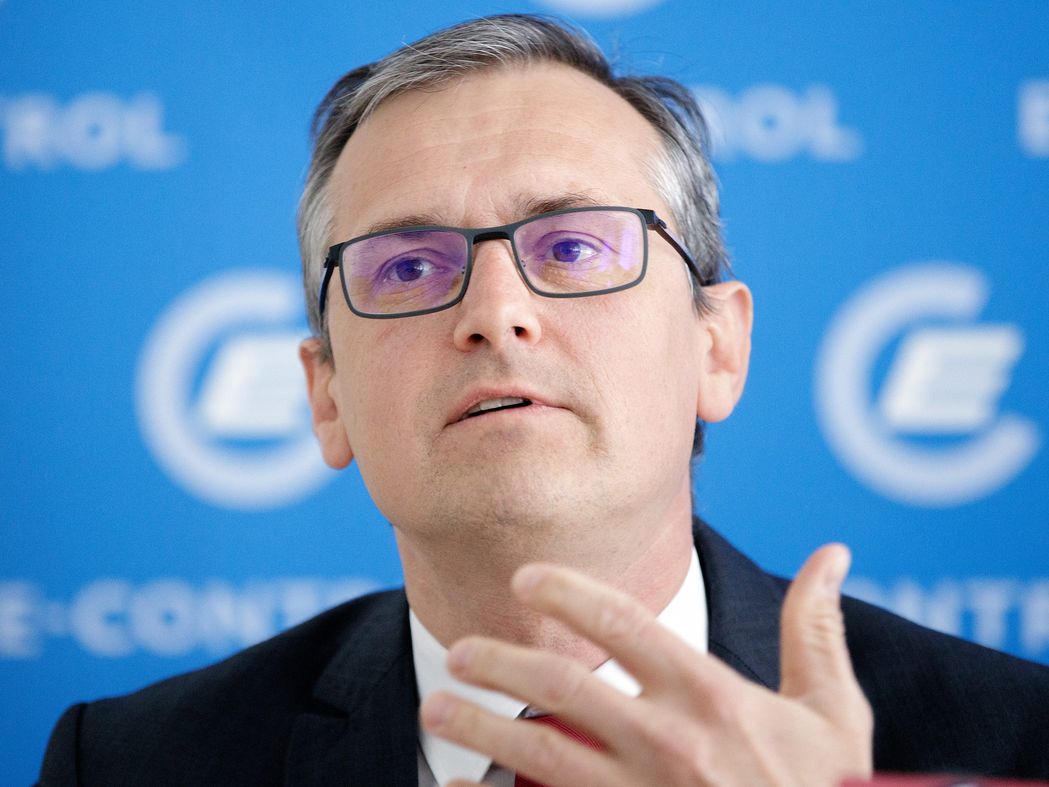 Mehr als 1.900 schriftliche oder telefonische Anfragen und Beschwerden erreichten 2021 die E-Control -Schlichtungsstelle, wie Vorstand Wolfgang Urbantschitsch erläuterte