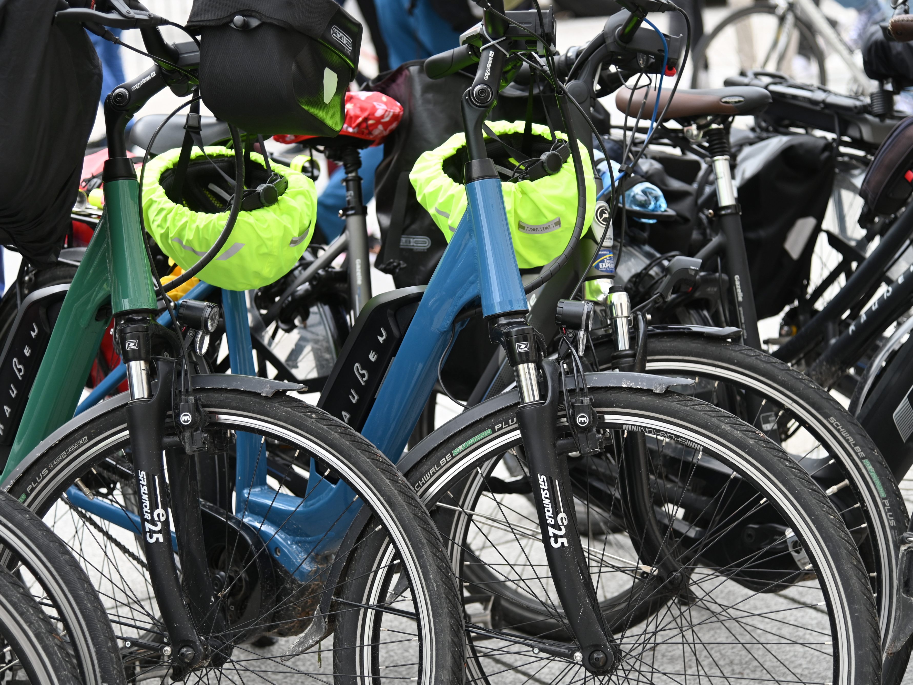 Jeder zehnte von E-Bike und E-Scooter Besitzern wurde bereits einmal bestohlen.