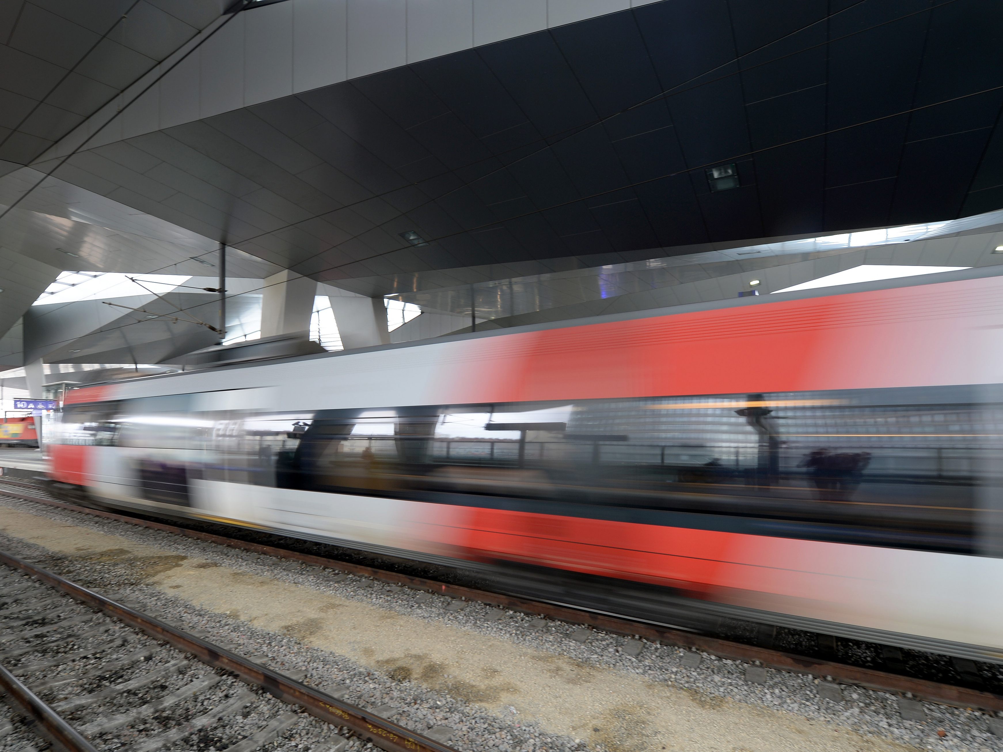 ÖBB rechnen mit Rückreisewelle. ÖBB rechnen mit Rückreisewelle.