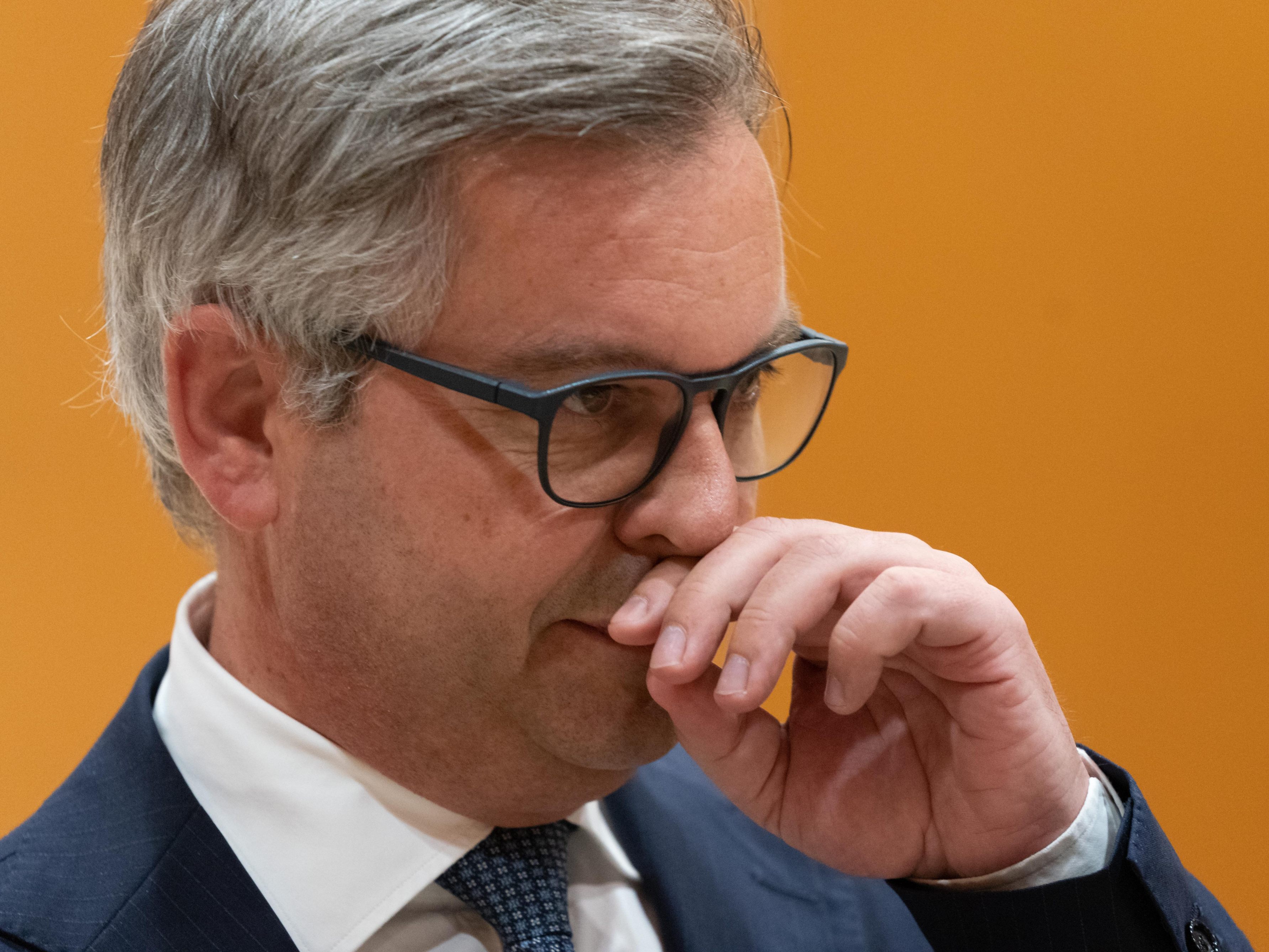 Finanzminister Magnus Brunner (ÖVP) rechnet mit bis zu einer Milliarde Euro Aufallhaftung aufgrund des Ukraine-Krieges. Finanzminister Magnus Brunner (ÖVP) rechnet mit bis zu einer Milliarde Euro Aufallhaftung aufgrund des Ukraine-Krieges.