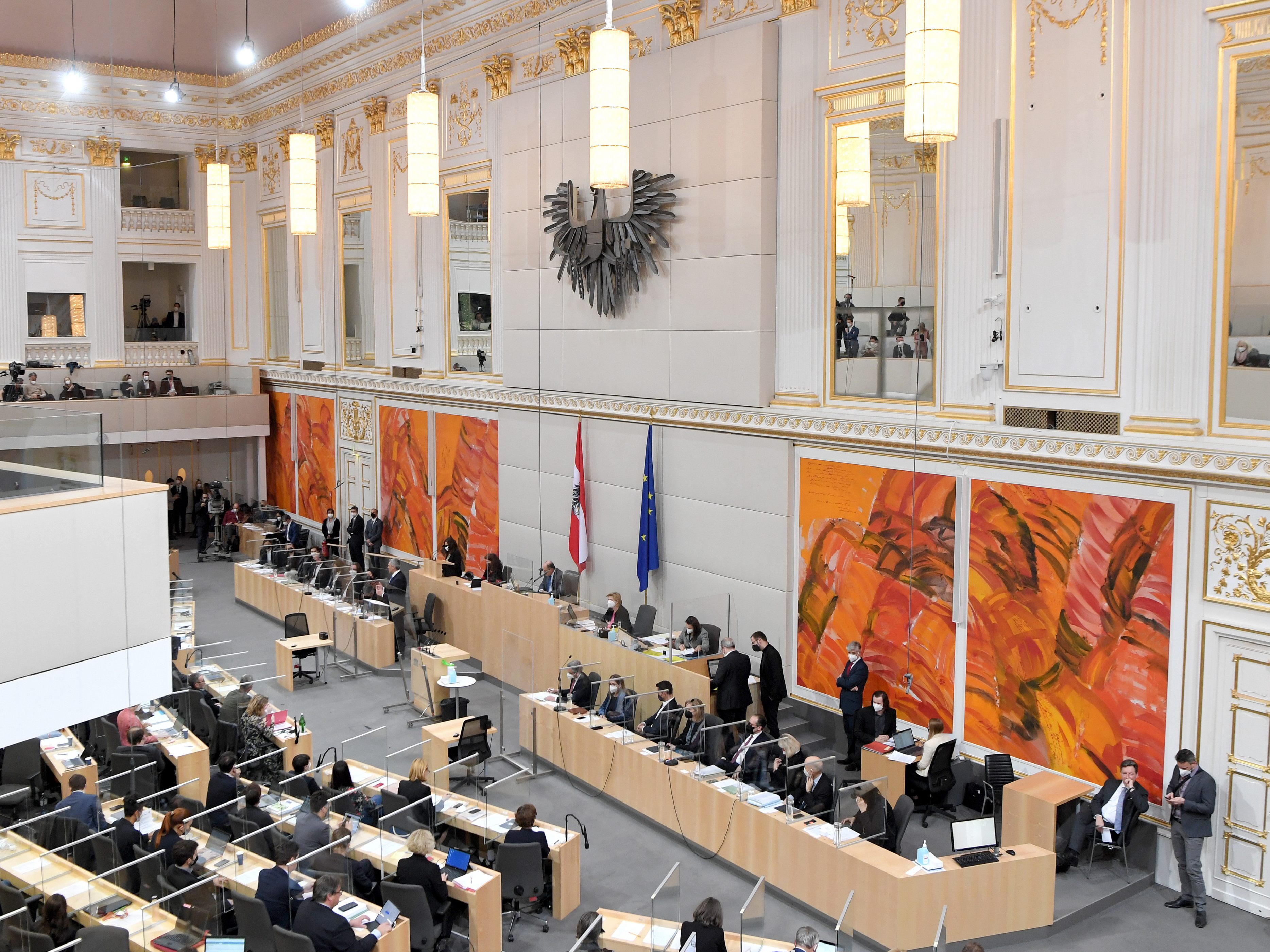 Der Nationalrat beschloss Mittwochabend die Anhebung der Studienbeihilfe. Der Nationalrat beschloss Mittwochabend die Anhebung der Studienbeihilfe.