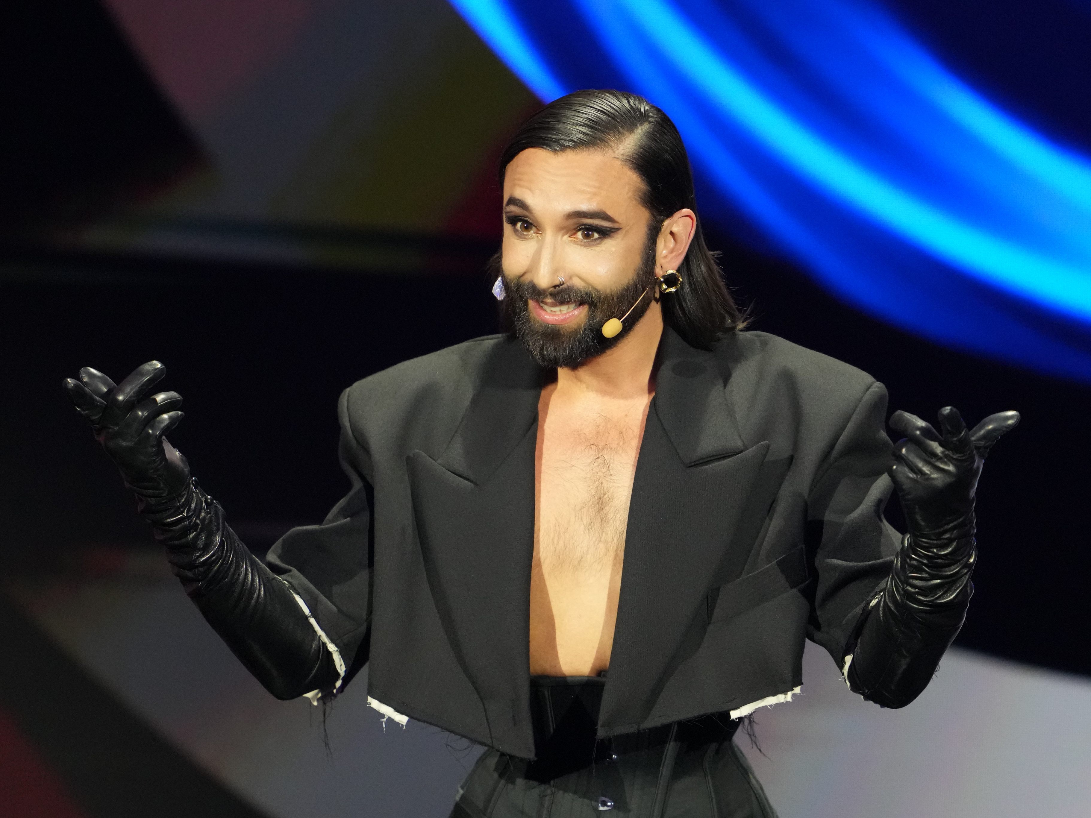 Conchita empfängt ESC-Gewinnspielteilnehmer in Turin.