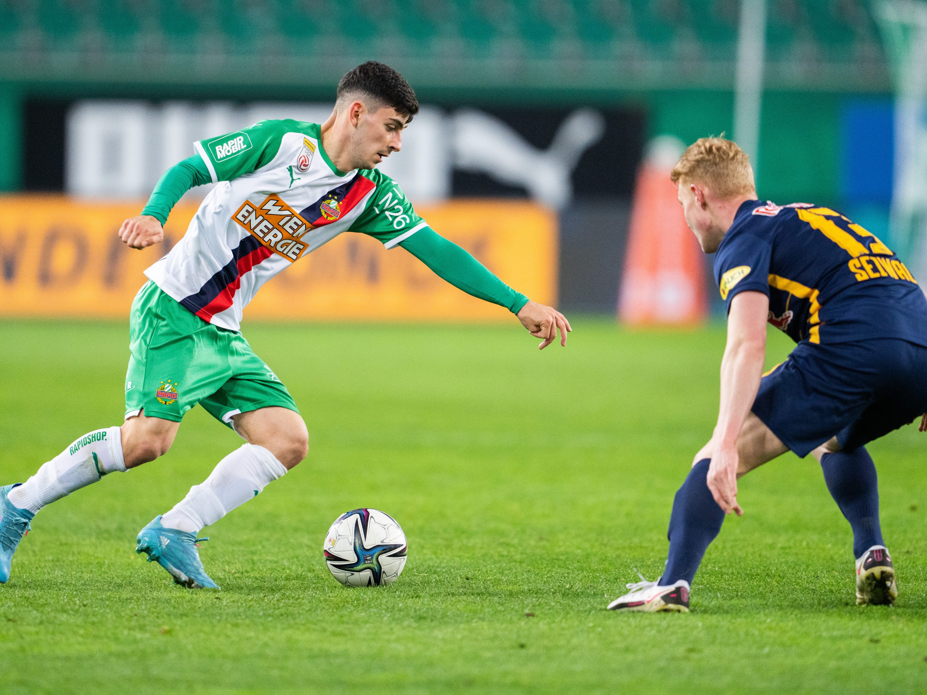 Yusuf Demir gehört dem Österreich-Kader für die Fußball-U19-EM an. Yusuf Demir gehört dem Österreich-Kader für die Fußball-U19-EM an.
