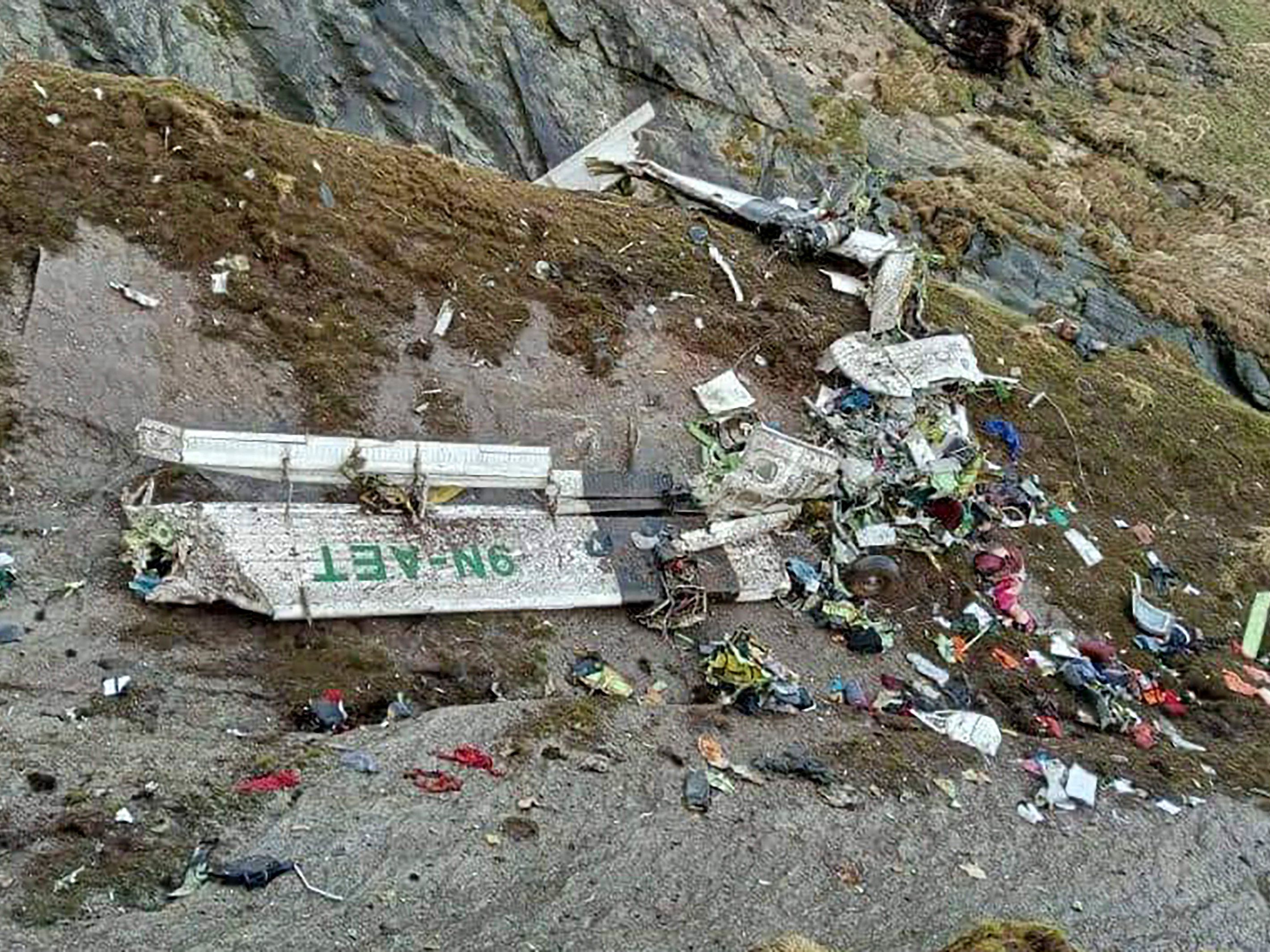 Flugzeugabsturz im Himalaya Flugzeugabsturz im Himalaya