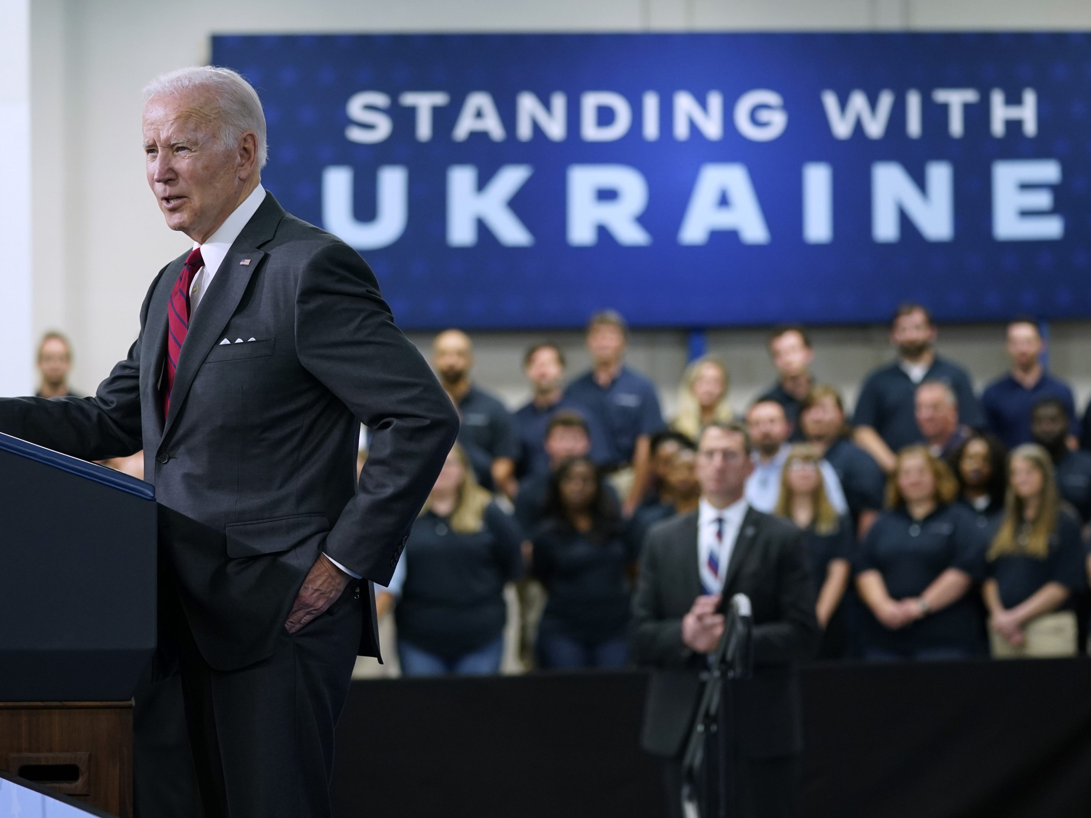 US-Präsident Joe Biden besuchte Waffenfabrik im US-Staat Alabama US-Präsident Joe Biden besuchte Waffenfabrik im US-Staat Alabama
