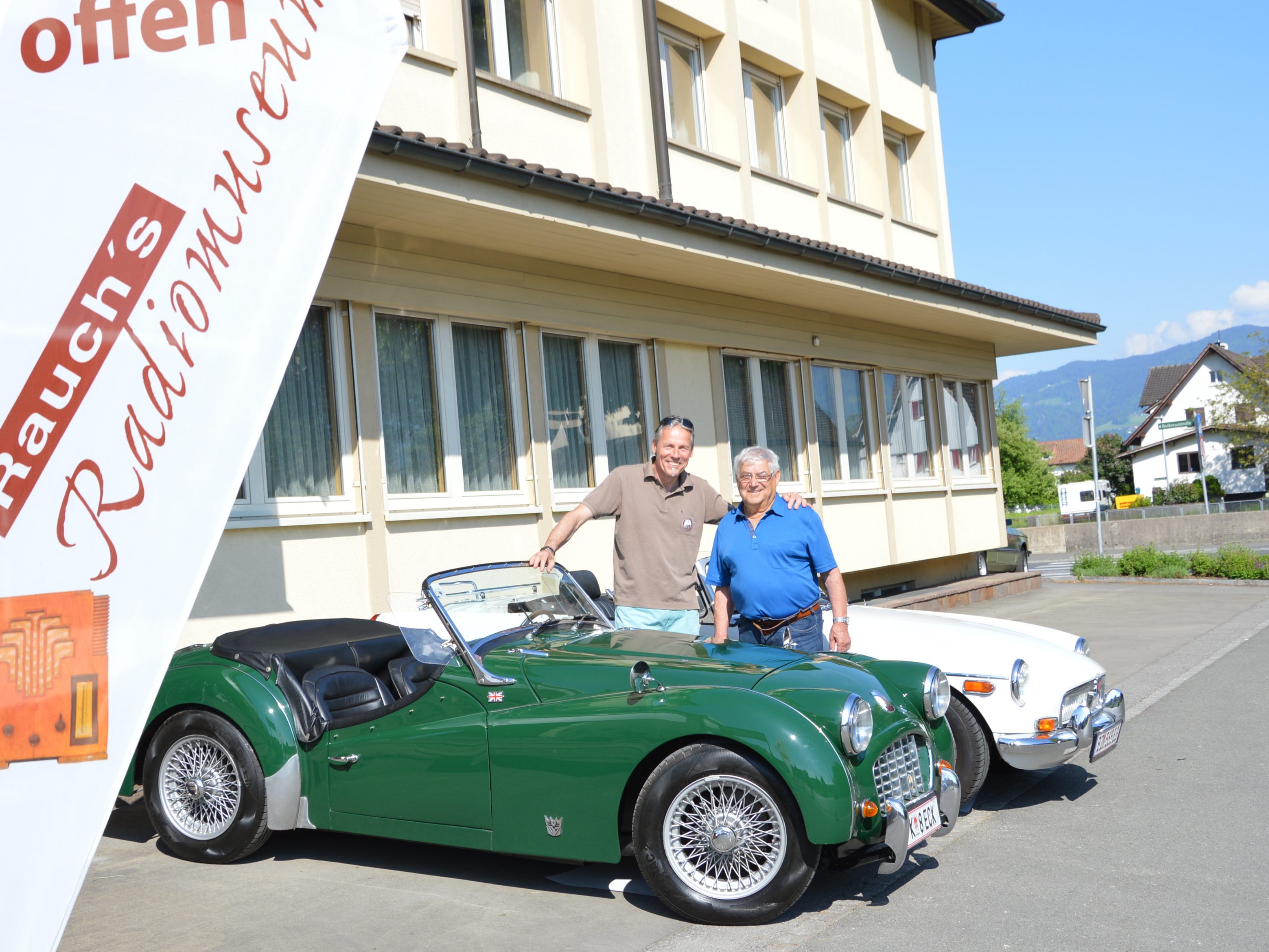 Oldtimerclub auf Besuch im Radiomuseum Oldtimerclub auf Besuch im Radiomuseum