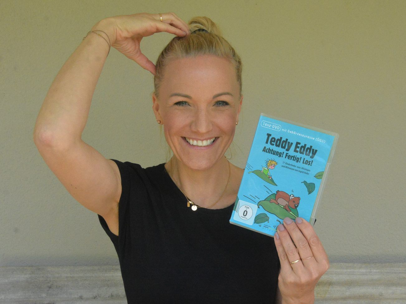 Ingrid Hofer wird für ihre Gebärden-Tanz-DVD "Teddy Eddy - Achtung! Fertig! Los!" mit dem Hubert-von-Goisern Kulturpreis 2022 ausgezeichnet.