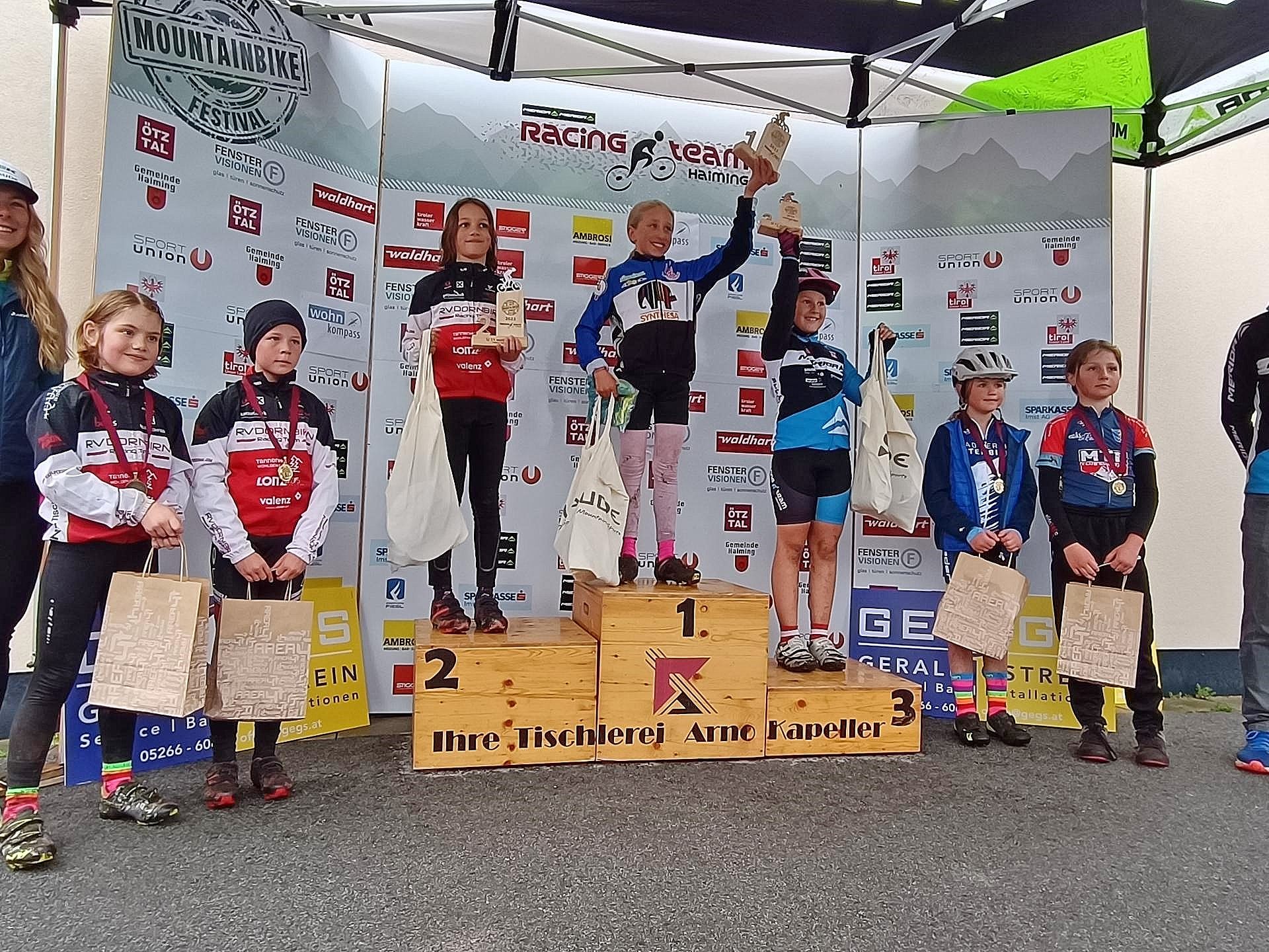 In Haiming durften in der Kategorie U11 Dorota Kuban, Laura Salzmann, Jakob Freuis und Tereza Kuban jubeln.