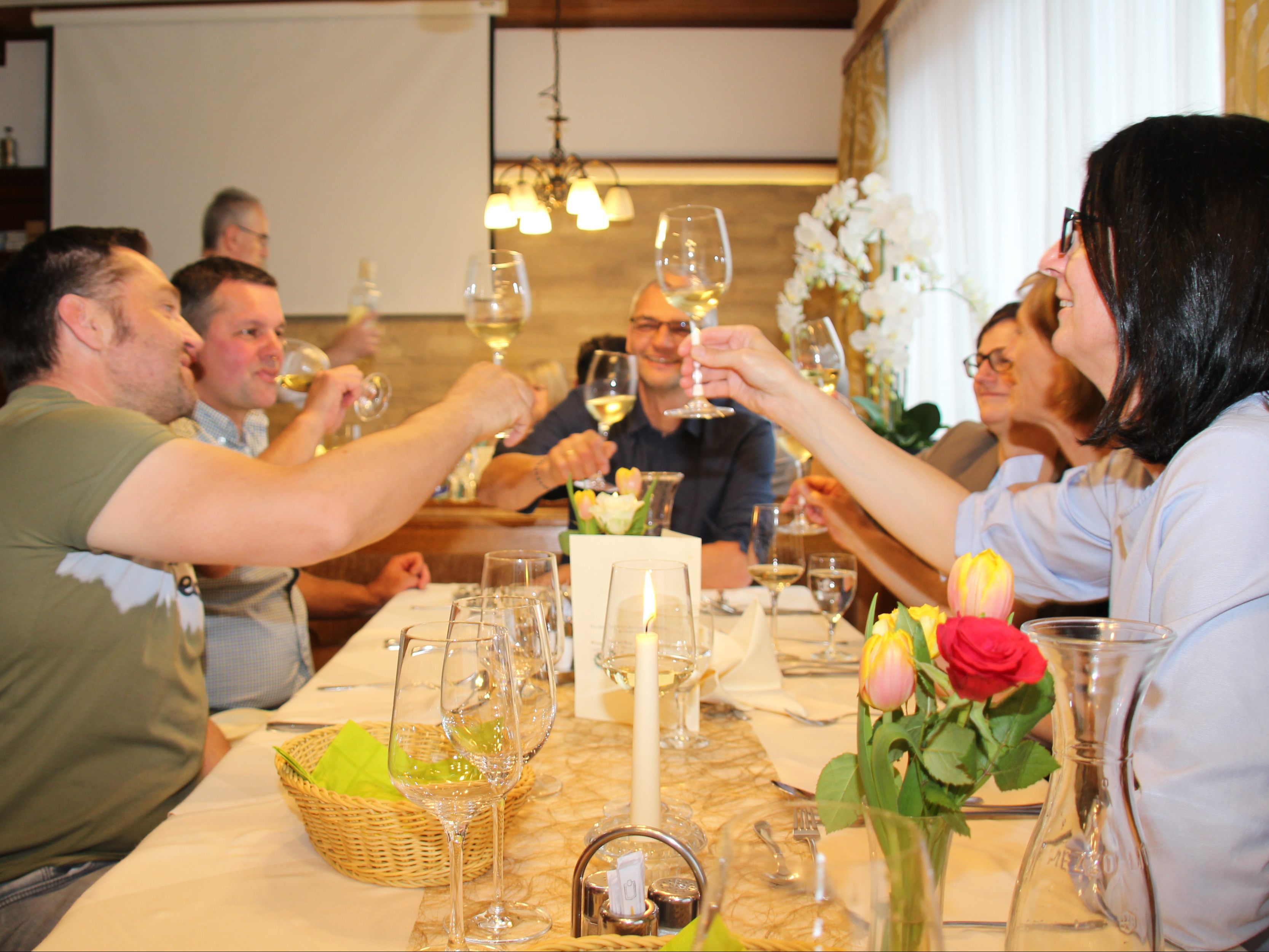 Wirtshaus zum Stern in Satteins lud wieder zum Weinkulinarium ein. Wirtshaus zum Stern in Satteins lud wieder zum Weinkulinarium ein.