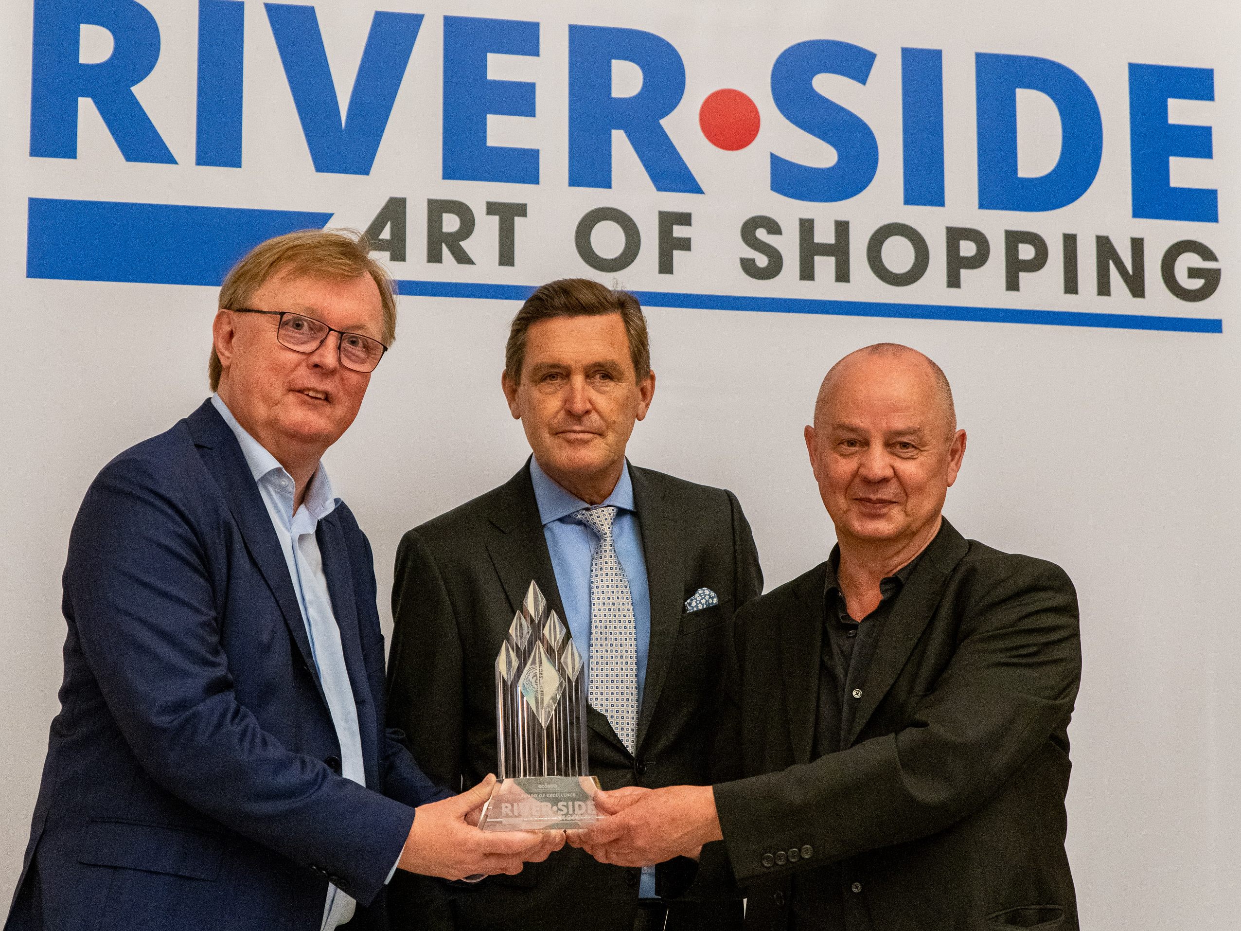 "Riverside"-Centerinhaber Kommerzialrat Peter K. Schaider, Wienes Finanz- und Wirtschaftsstadtrat Peter Hanke, Dr. Joachim Will vom Wiesbadener Forschungsinstitut ecostra