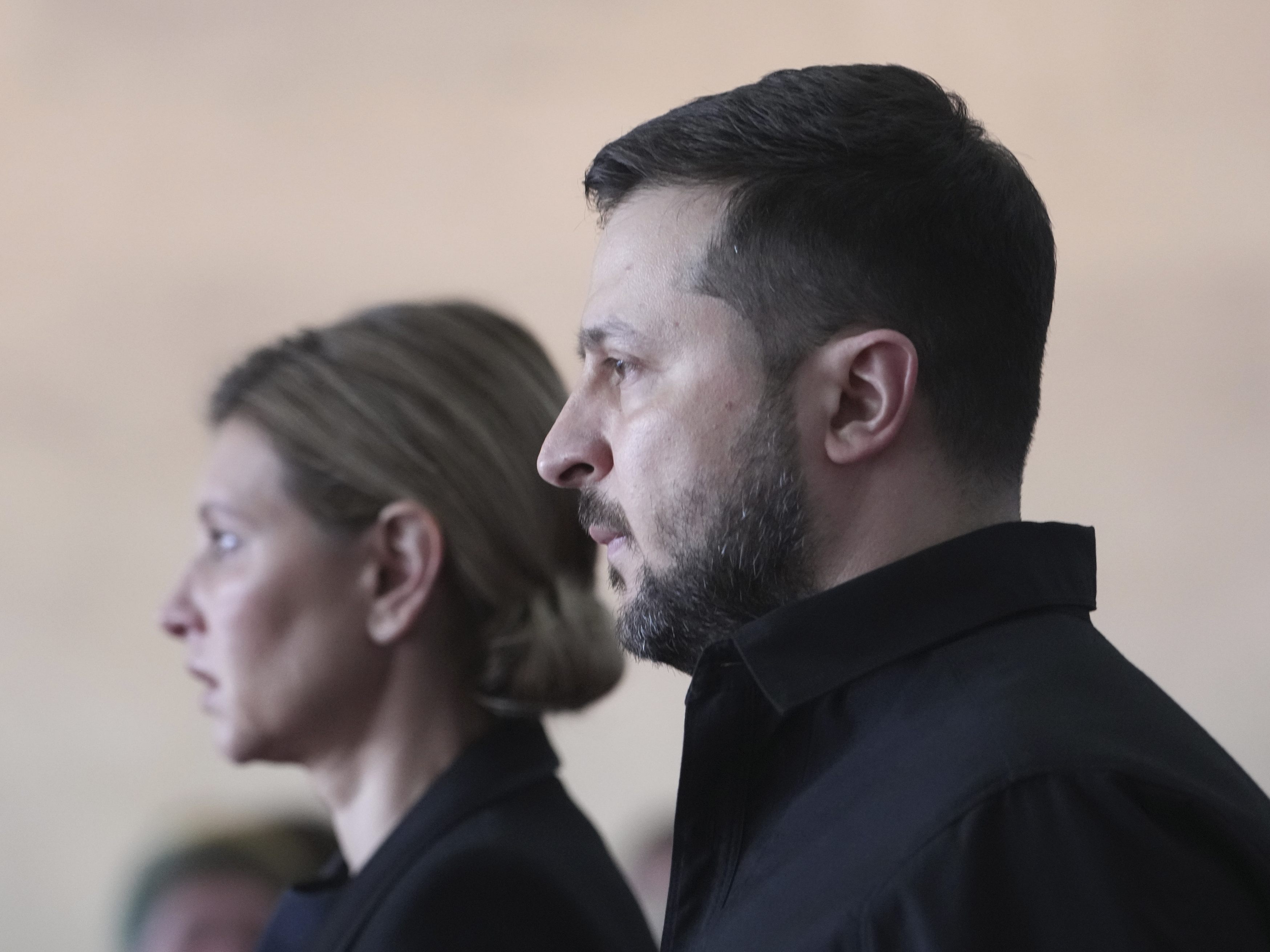 Ukraines Präsident Selenskyj will das Kriegsrecht um 90 Tage verlängern.