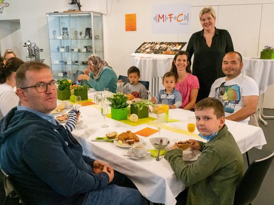 Vizebürgermeisterin Michaela Gort mit Gästen Vizebürgermeisterin Michaela Gort mit Gästen