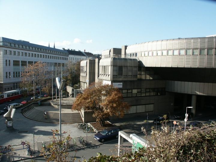 Beteiligungsprozess zur Umgestaltung Julius-Tandler-Platz. Beteiligungsprozess zur Umgestaltung Julius-Tandler-Platz.