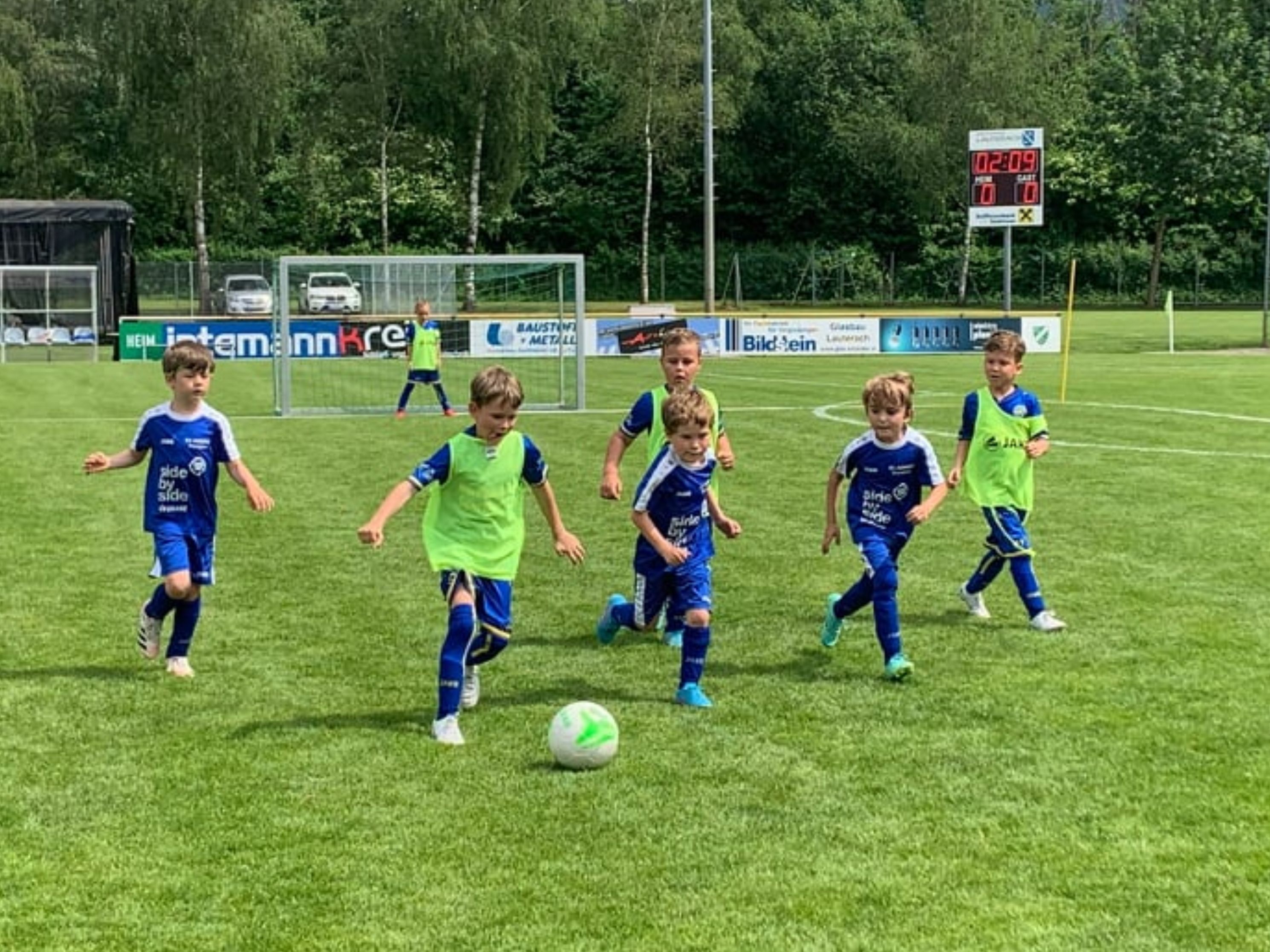 Die jungen U7 Kicker der Admira zeigten am Wochenende in Lauterach vollen Einsatz und überzeugten mit tollem Fußballspiel Die jungen U7 Kicker der Admira zeigten am Wochenende in Lauterach vollen Einsatz und überzeugten mit tollem Fußballspiel