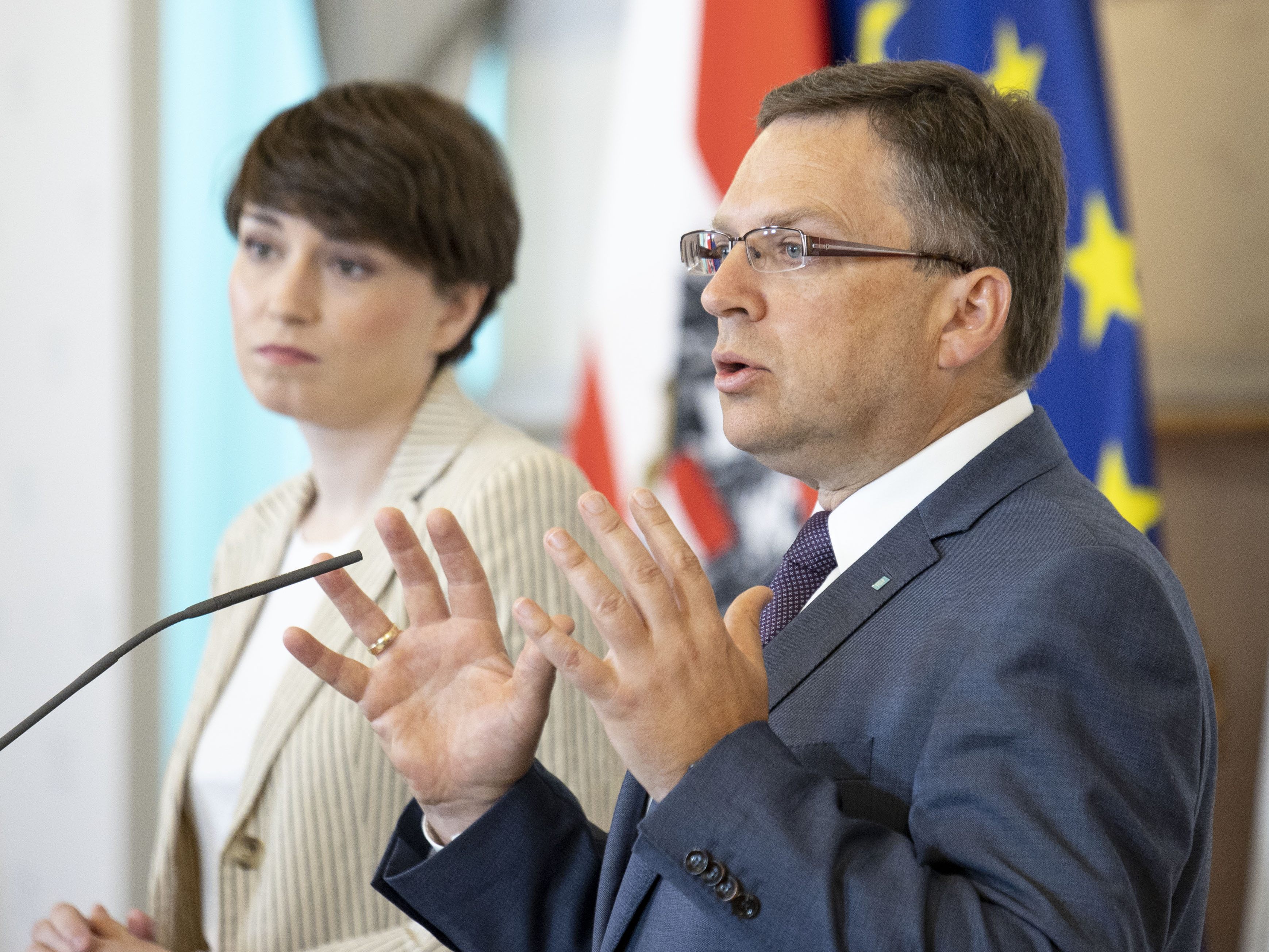 Maurer: Einführung "selbstverständlich grüne Position", aber nicht im Regierungsprogramm Maurer: Einführung "selbstverständlich grüne Position", aber nicht im Regierungsprogramm