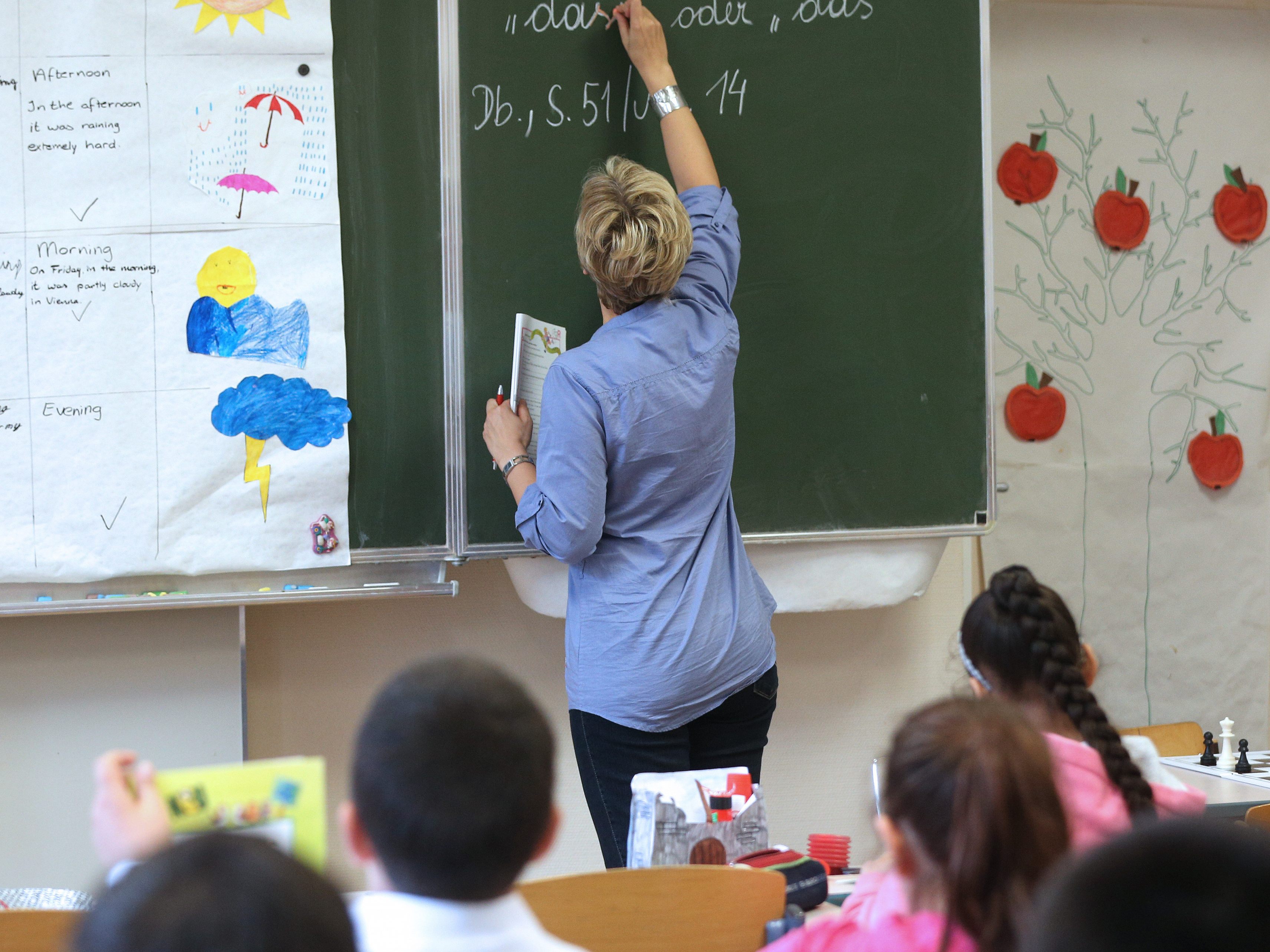 In einigen Fächern und Regionen in Österreich herrscht immer größerer Lehrermangel.