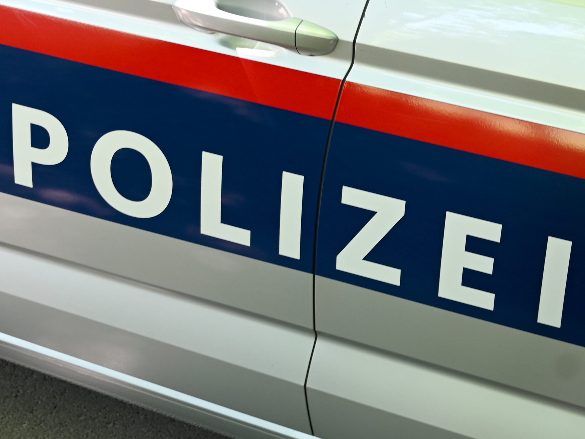 Ein Streit unter Arbeitskollegen in Wien-Simmering endete mit einem Messerstich Ein Streit unter Arbeitskollegen in Wien-Simmering endete mit einem Messerstich