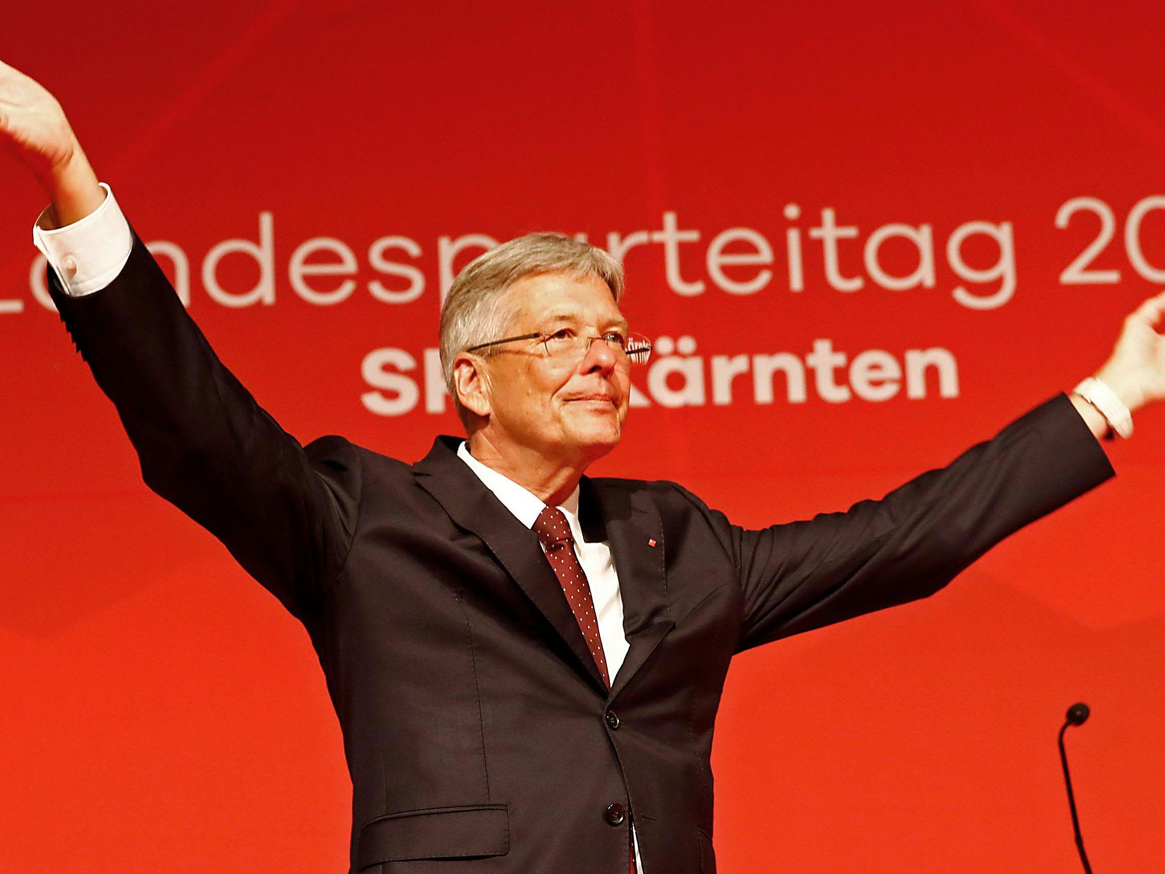 Peter Kaiser wurde mit 99,08 Prozent als Kärntner SPÖ-Vorsitzender wiedergewählt Peter Kaiser wurde mit 99,08 Prozent als Kärntner SPÖ-Vorsitzender wiedergewählt