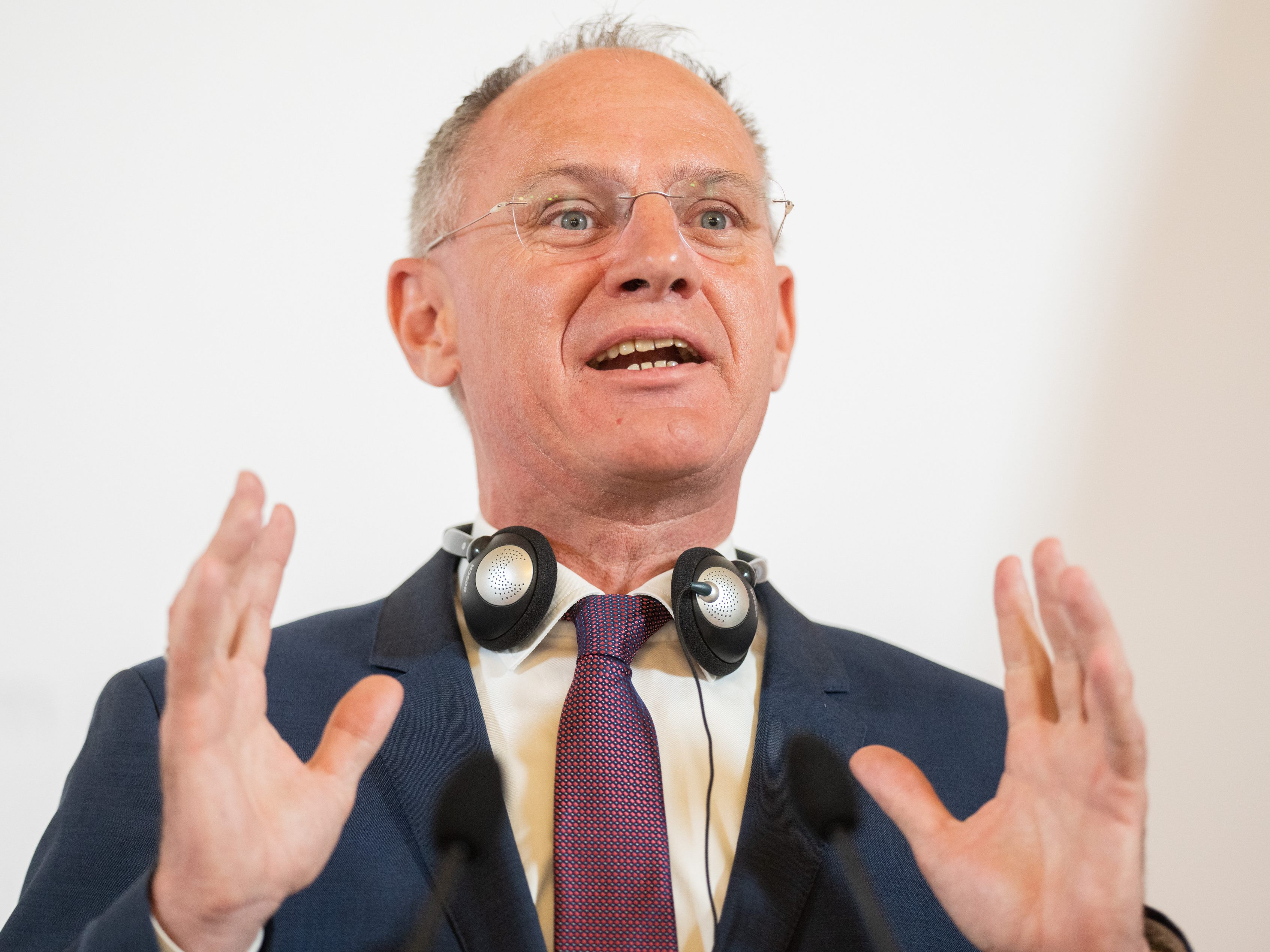 Laut Gerhard Karner nutzen Schlepper den Ukraine-Krieg als Werbung für Flüchtlinge. Laut Gerhard Karner nutzen Schlepper den Ukraine-Krieg als Werbung für Flüchtlinge.