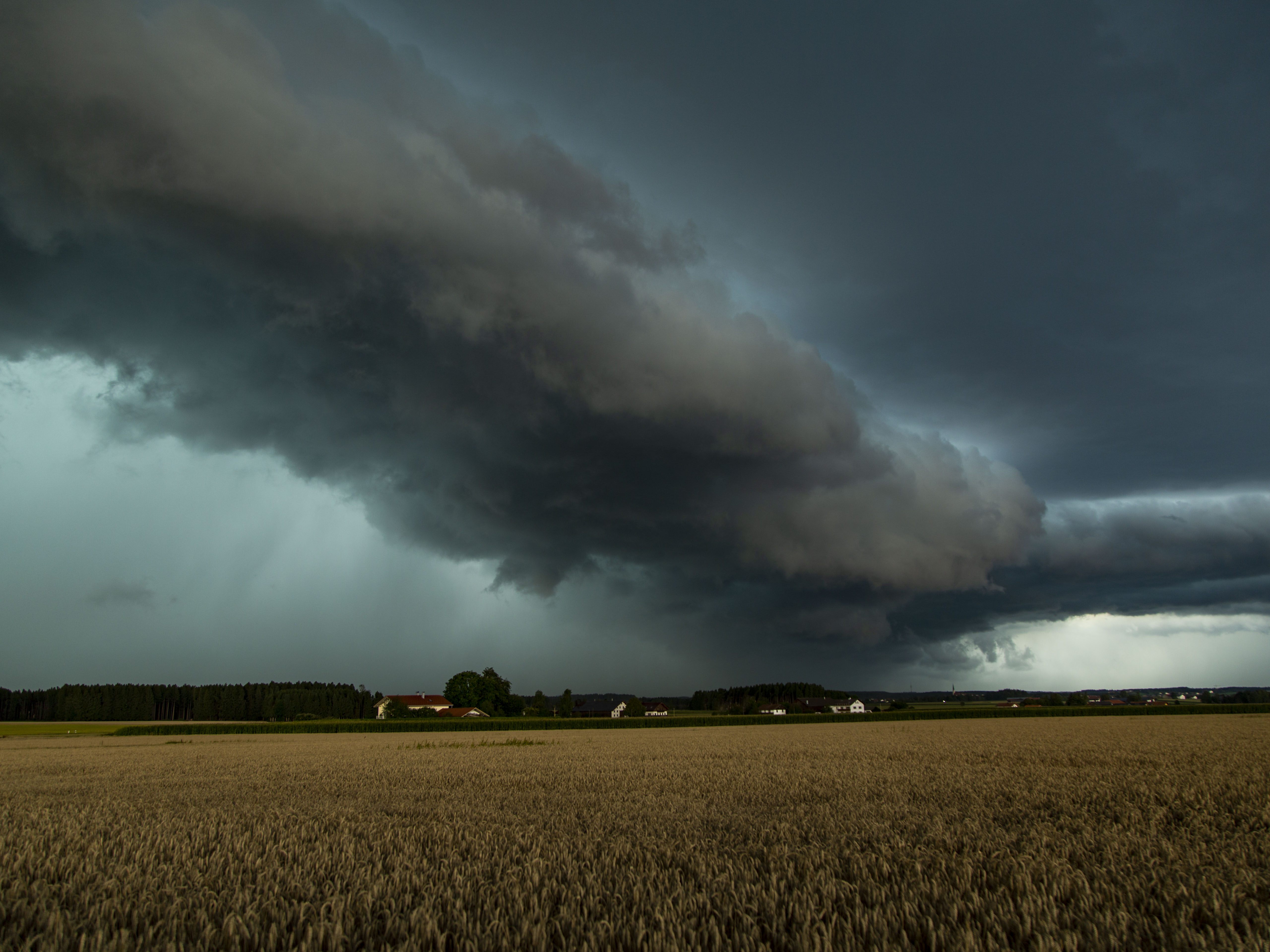 Gewitter und Starkregen am Sonntag - beginnend im Innviertel, Flachgau und Tennengau