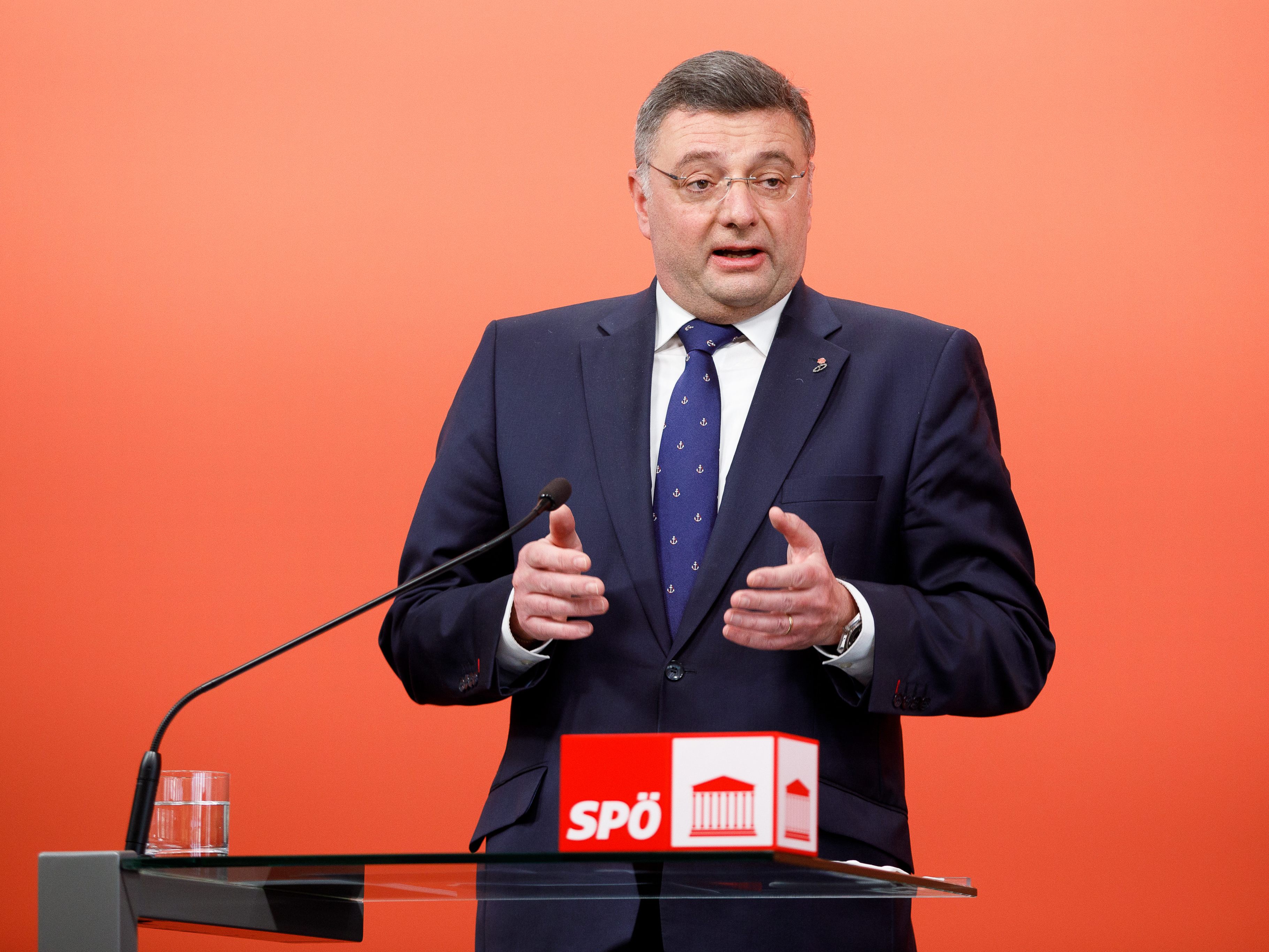 SPÖ-Vizeklubchef Leichtfried ist für Neuwahlen. SPÖ-Vizeklubchef Leichtfried ist für Neuwahlen.
