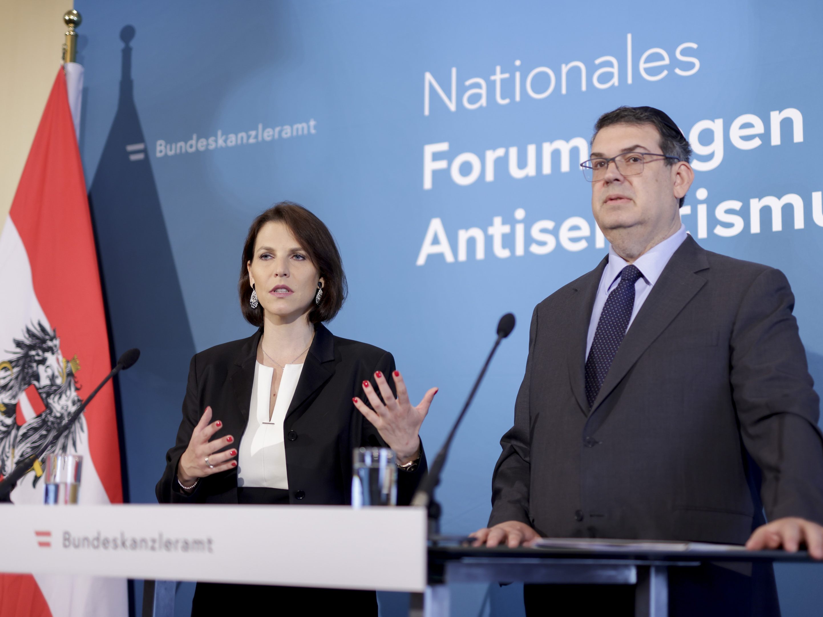 Karoline Edtstadler ist Initiatorin des Nationalen Forums gegen Antisemitismus. Das tagte zu Wochenbeginn in Wien. Karoline Edtstadler ist Initiatorin des Nationalen Forums gegen Antisemitismus. Das tagte zu Wochenbeginn in Wien.