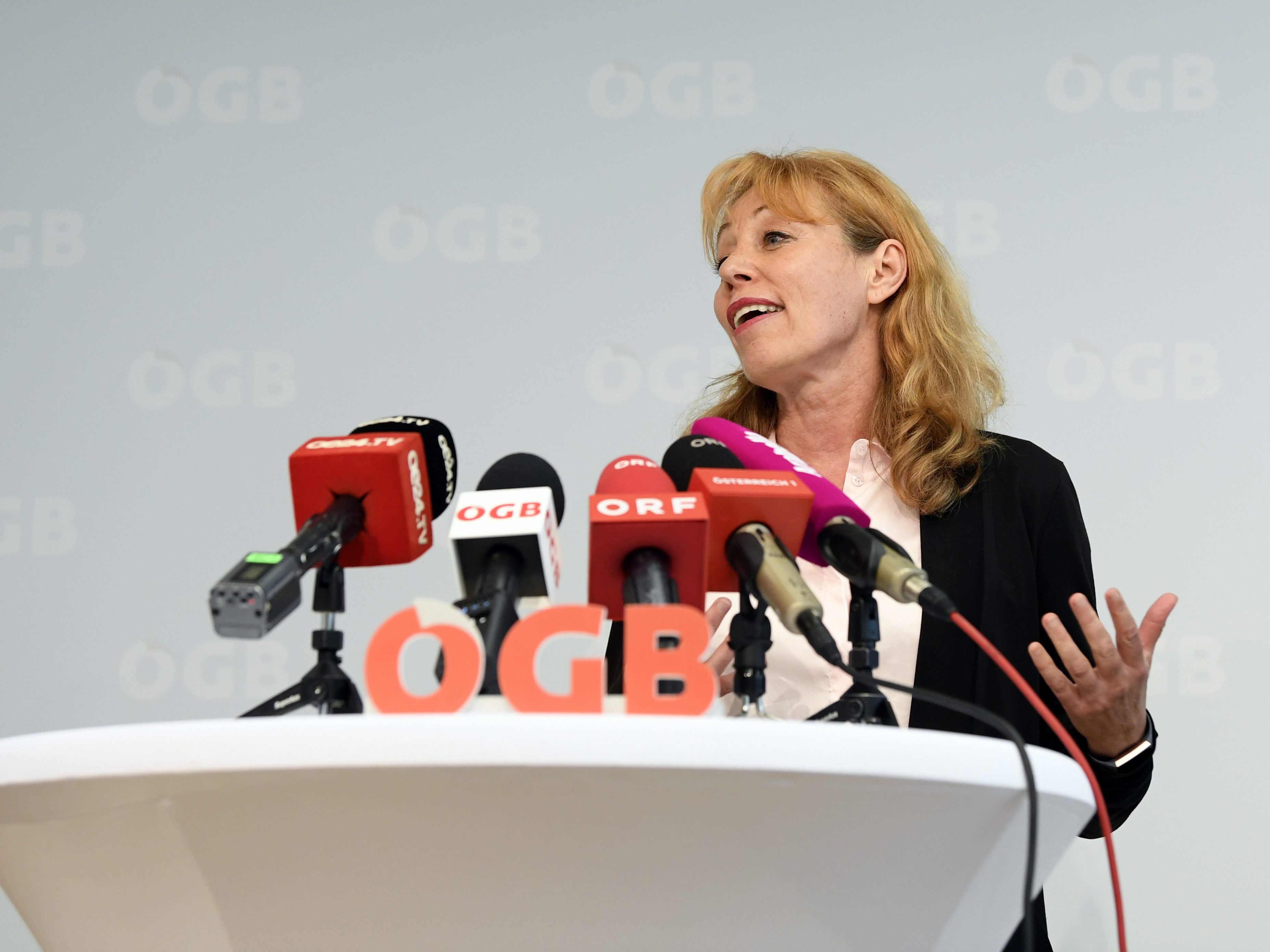 Reischl kritisiert die Regierung für die knappe Verlängerung der Dienstfreistellung für Risikogruppen. Reischl kritisiert die Regierung für die knappe Verlängerung der Dienstfreistellung für Risikogruppen.