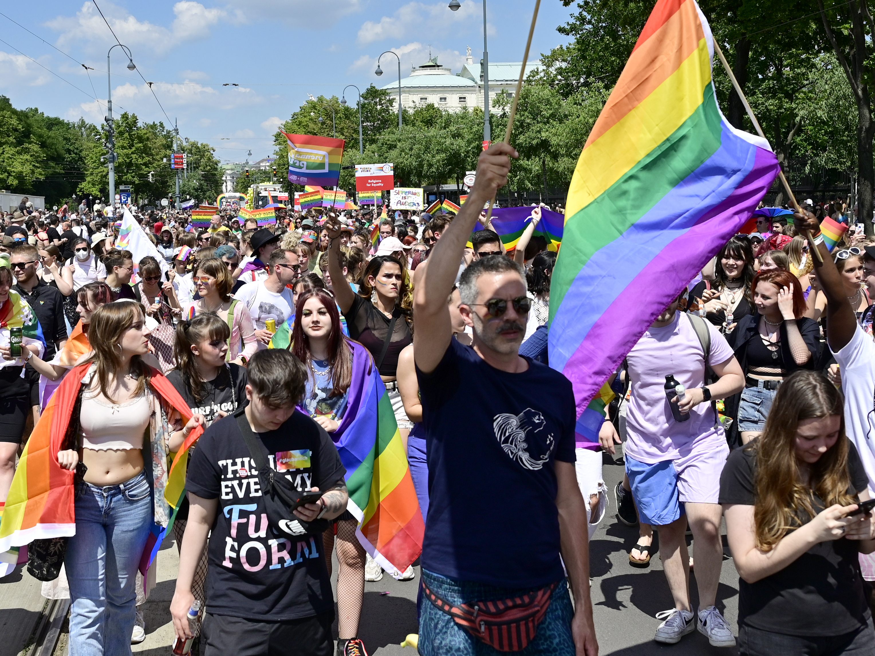 Die Regenbogenparade in Wien fand wieder in voller Größe statt.