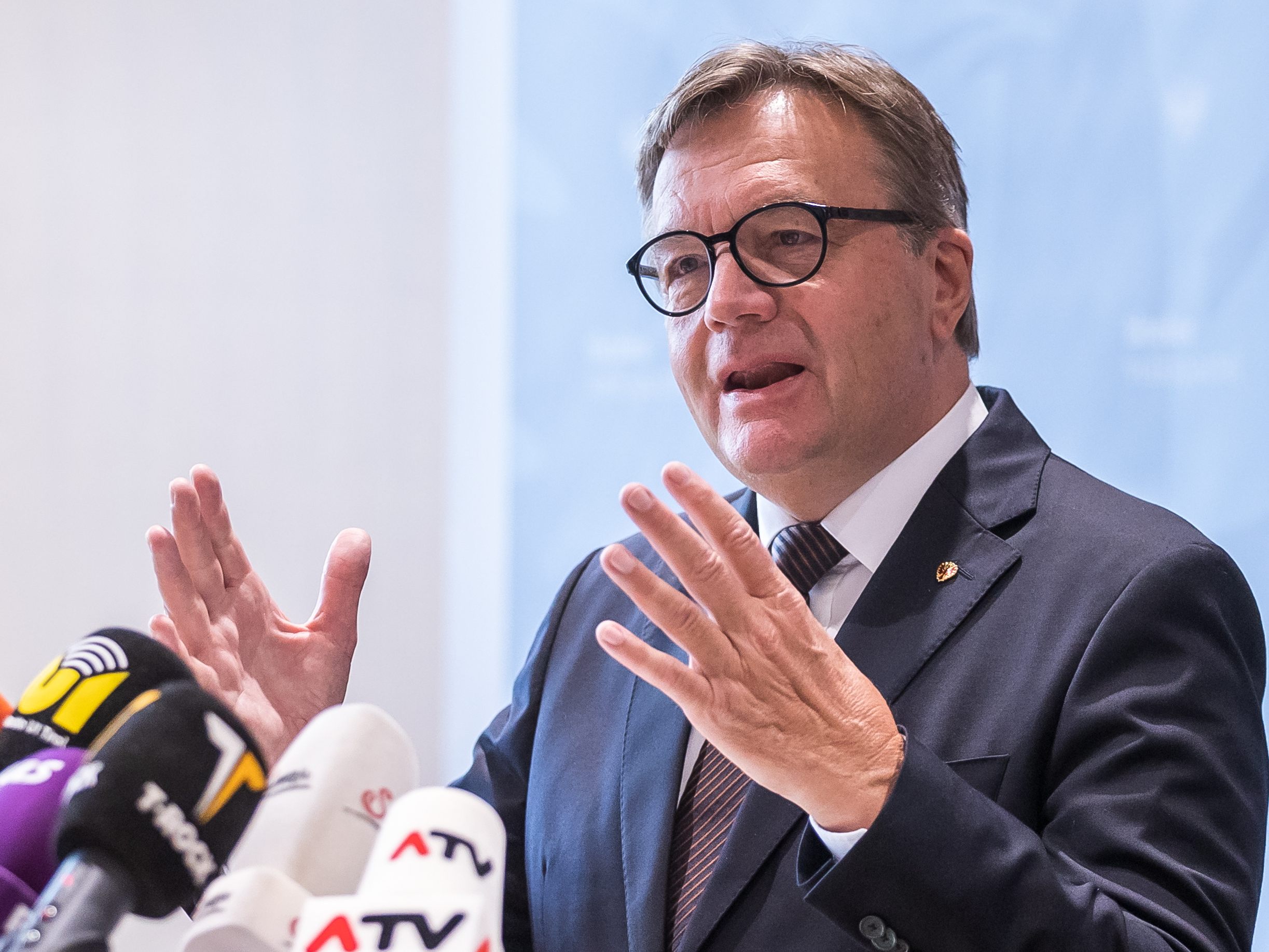 Nach dem Rückzug von Landeshauptmann Platter, wählt Tirol am 25. September Nach dem Rückzug von Landeshauptmann Platter, wählt Tirol am 25. September