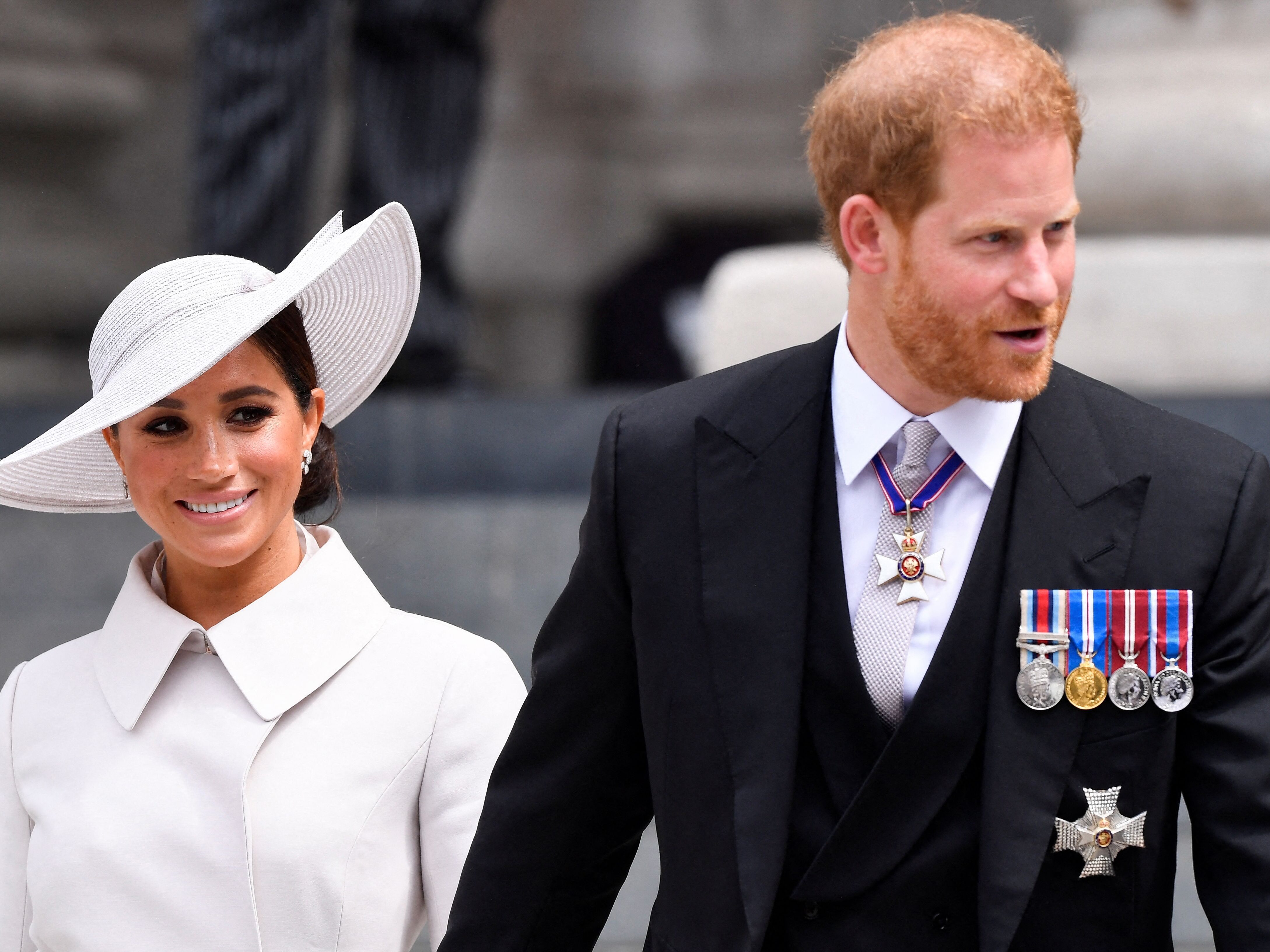 Prinz Harry und Meghan besuchten am Freitag den Dankgottesdienst zum 70. Thronjubiläum von Queen Elizabeth II.