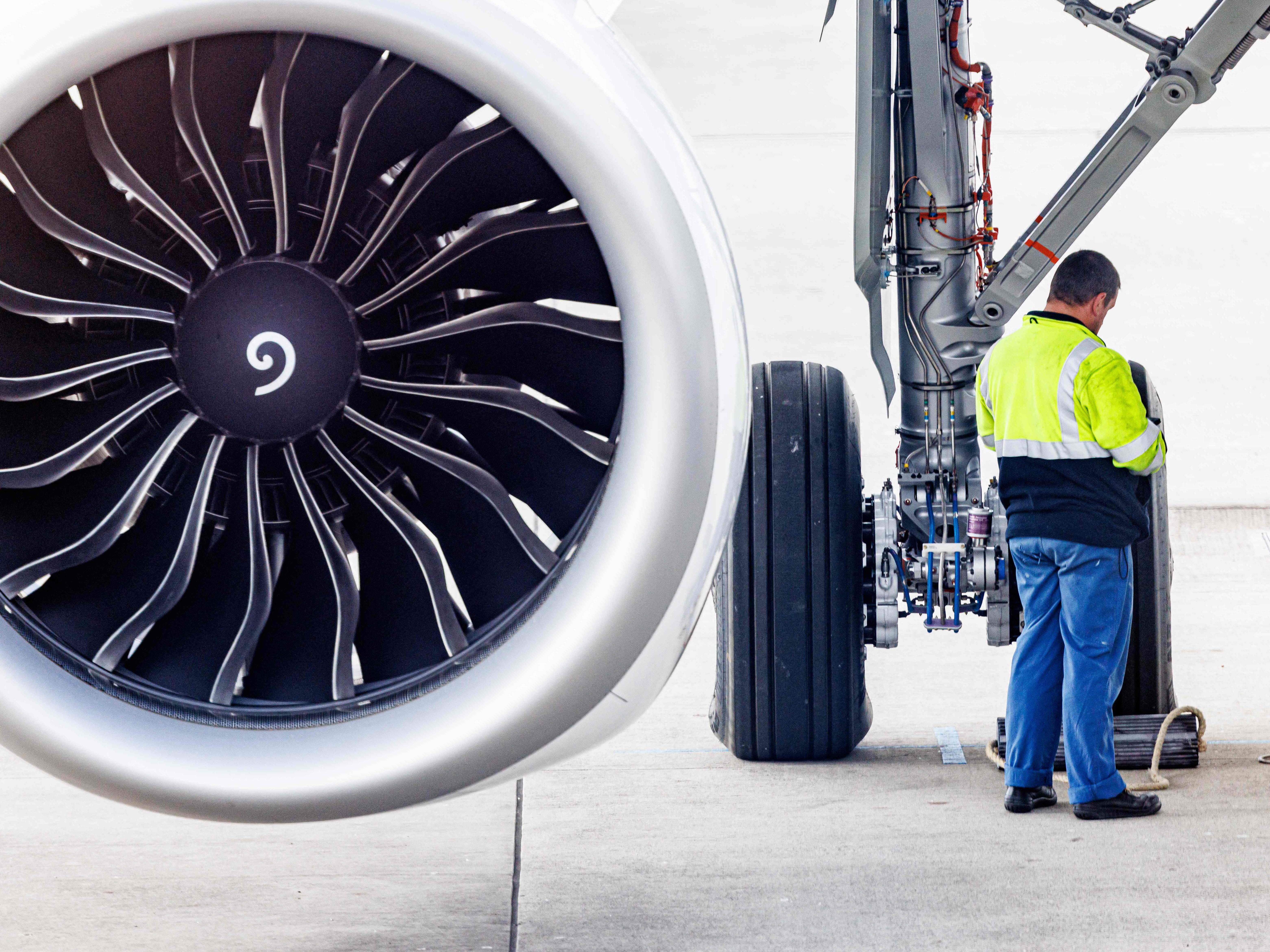 Softwarefehler bei deutscher Flugsicherung schränkt Luftverkehr ein. Softwarefehler bei deutscher Flugsicherung schränkt Luftverkehr ein.