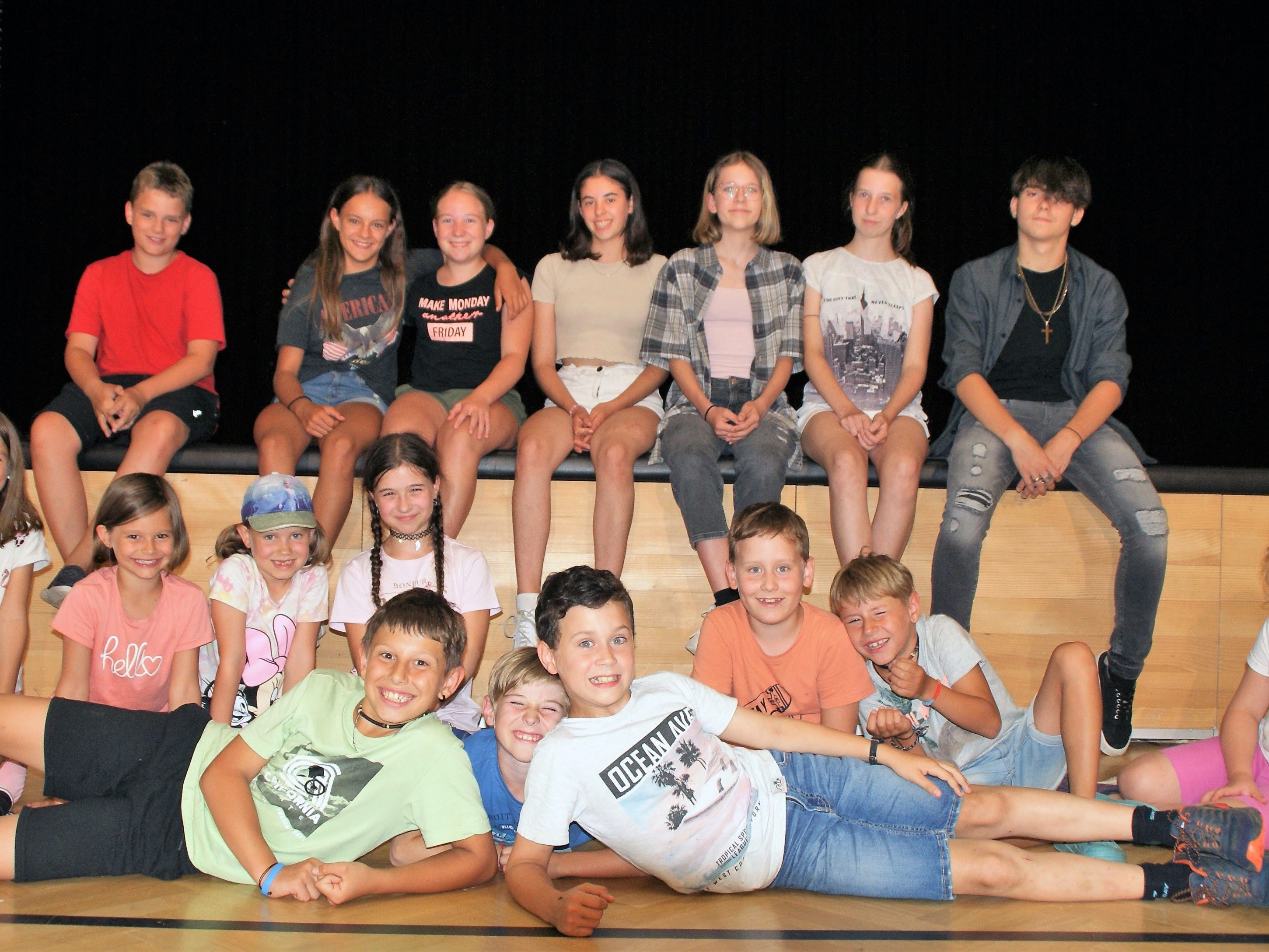 Das Team der Bucher Jungmusikanten schnuppert im neuen Projekt Theaterluft. Das Team der Bucher Jungmusikanten schnuppert im neuen Projekt Theaterluft.
