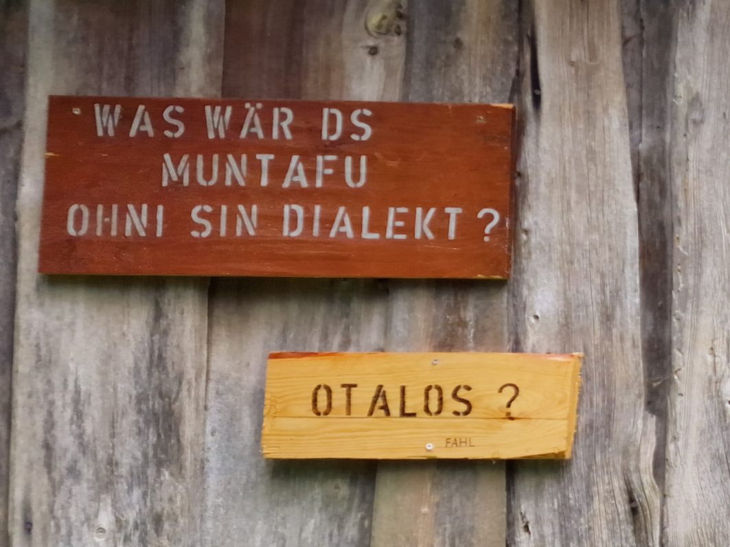 Die Schweizer Gäste, Marlis und Armin aus Bad Ragaz genießen den Dialektweg