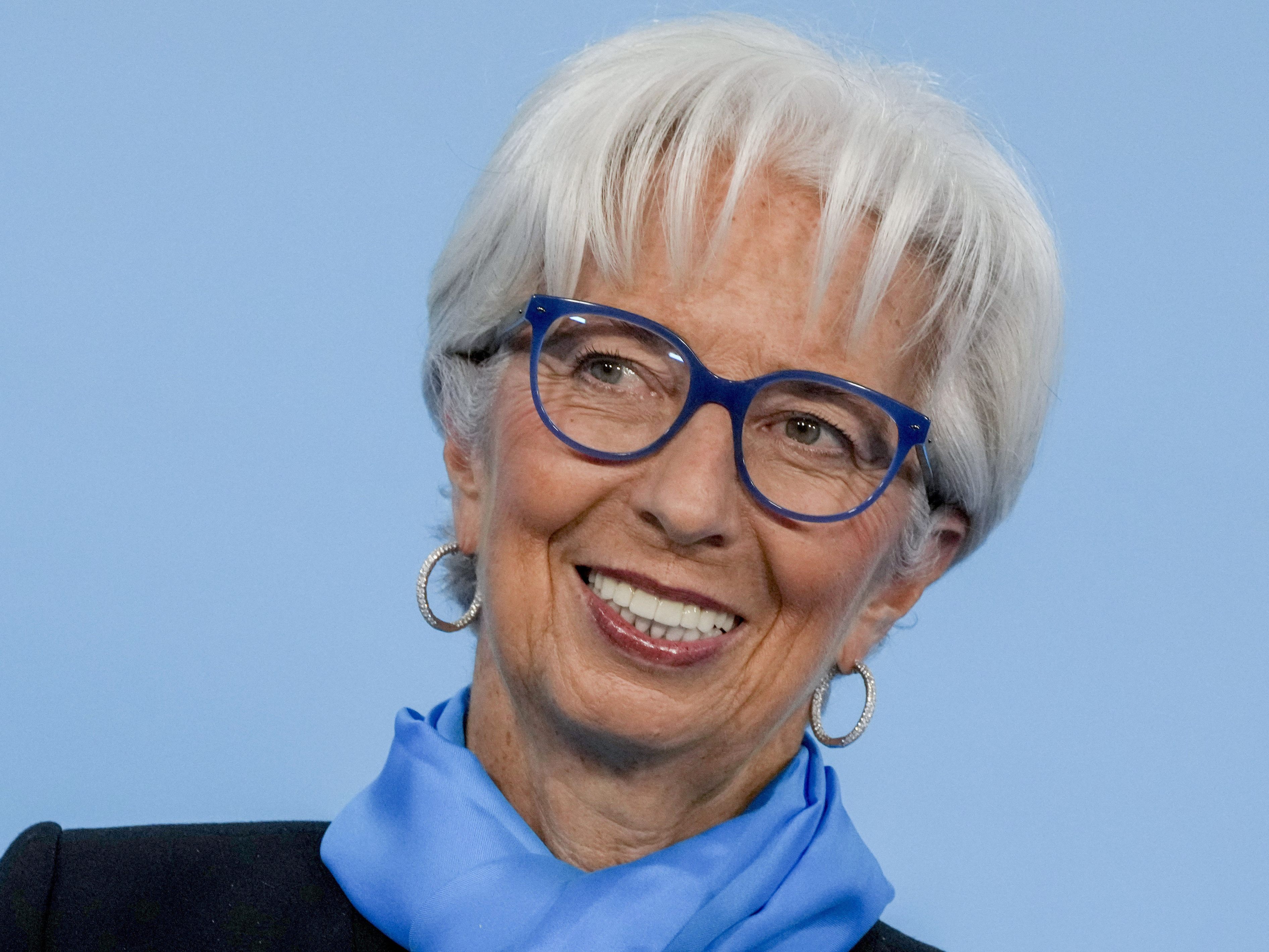 EZB-Präsidentin Christine Lagarde soll ein klares Signal für die erste Zinserhöhung noch im Juli geben. EZB-Präsidentin Christine Lagarde soll ein klares Signal für die erste Zinserhöhung noch im Juli geben.