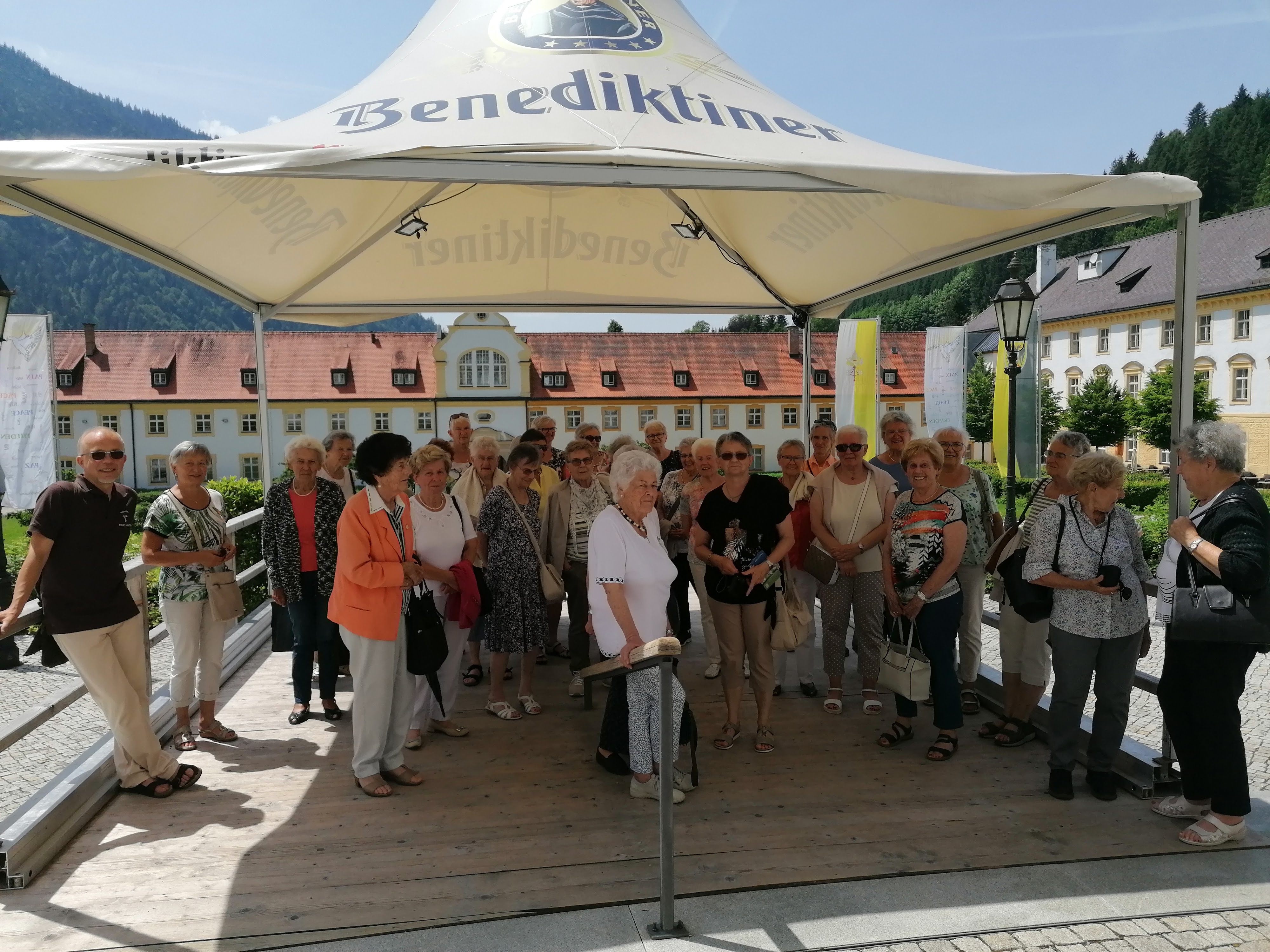 Senior: innen des Seelsorgeraums auf froher Fahrt Senior: innen des Seelsorgeraums auf froher Fahrt