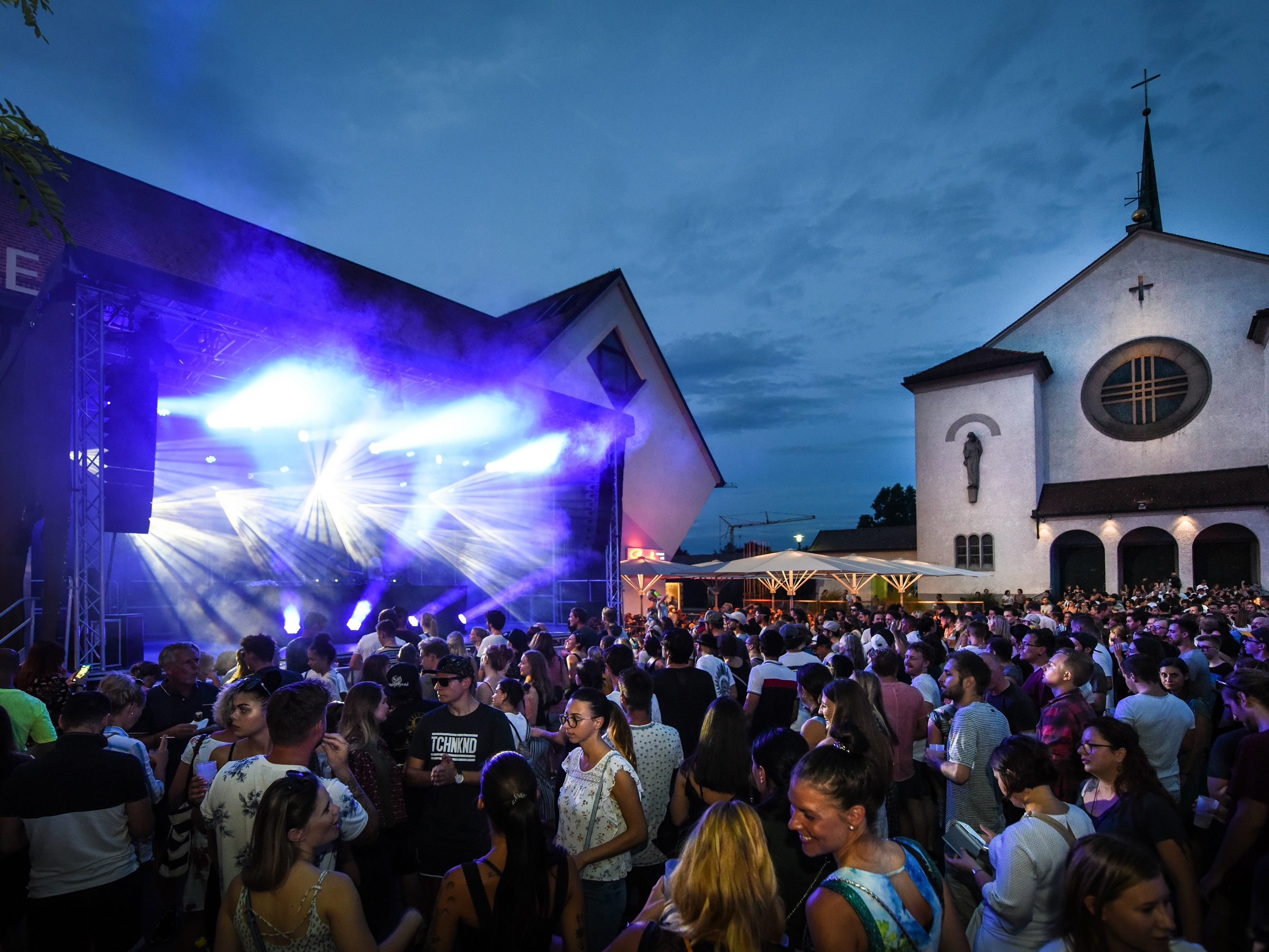 Sommerstimmung pur mit Live-Konzerten der Extraklasse bei Sommer am Platz in Lustenau. Sommerstimmung pur mit Live-Konzerten der Extraklasse bei Sommer am Platz in Lustenau.