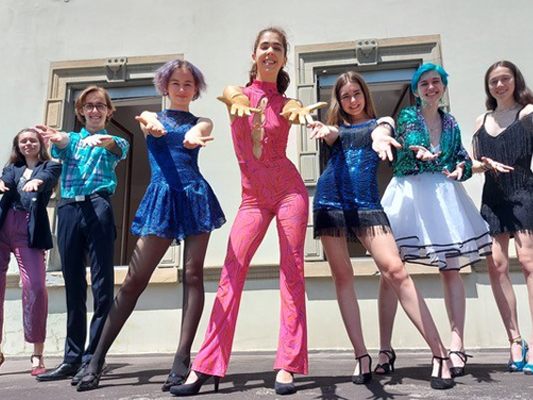.l.n.r.: Hanna Dünser, Fabio Flatz, Sarah Schallert, Leonie Dobler, Zoé-Julie Kalin, Chiara Rosa Heinzelmaier, Rosalia Oberndorfer