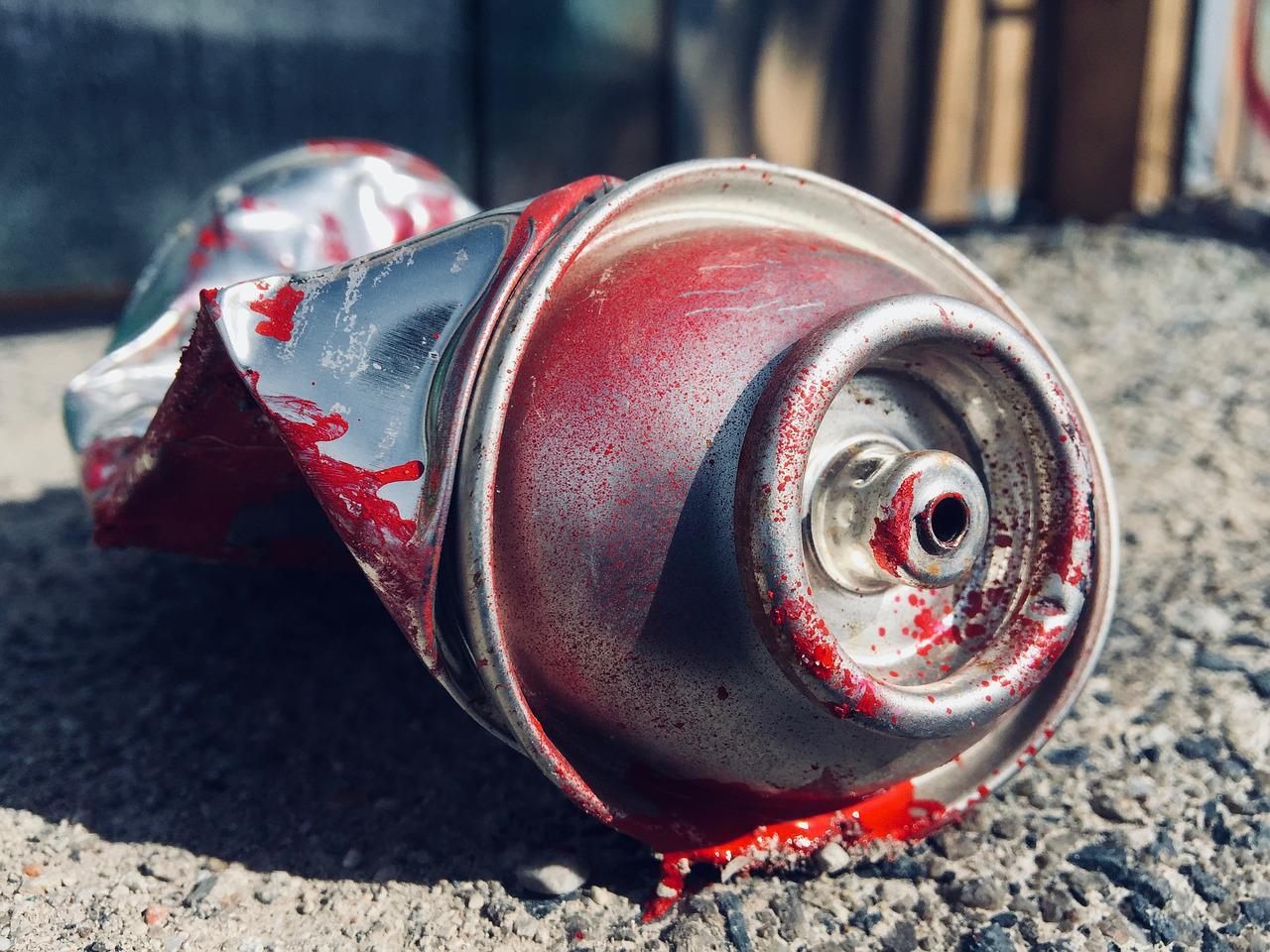 Spraydose explodiert: Zwei Teenager in NÖ schwer verletzt Spraydose explodiert: Zwei Teenager in NÖ schwer verletzt